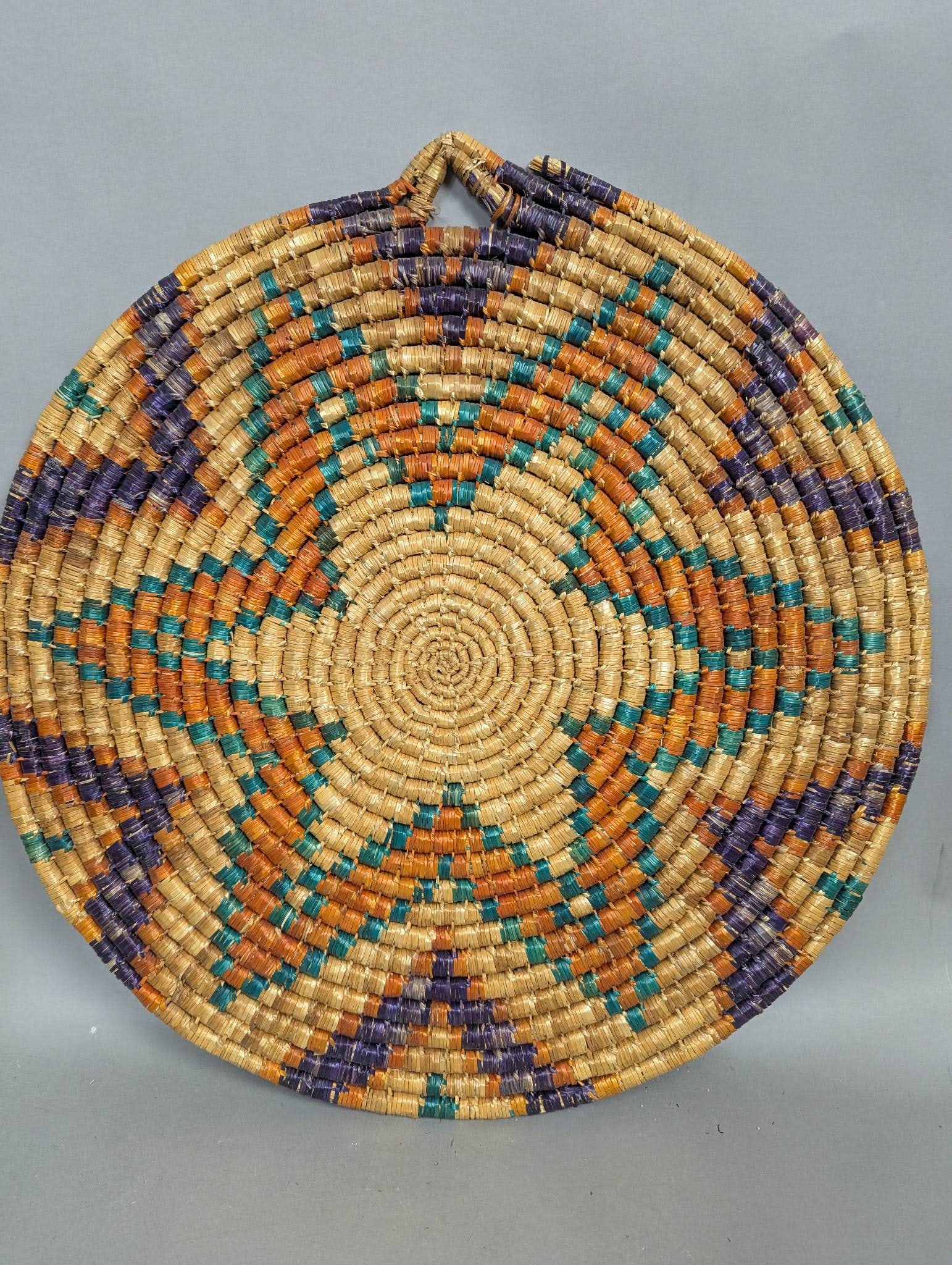 Large Handmade Decorative Palestinian Straw Plate with Star Design (1 of 7)