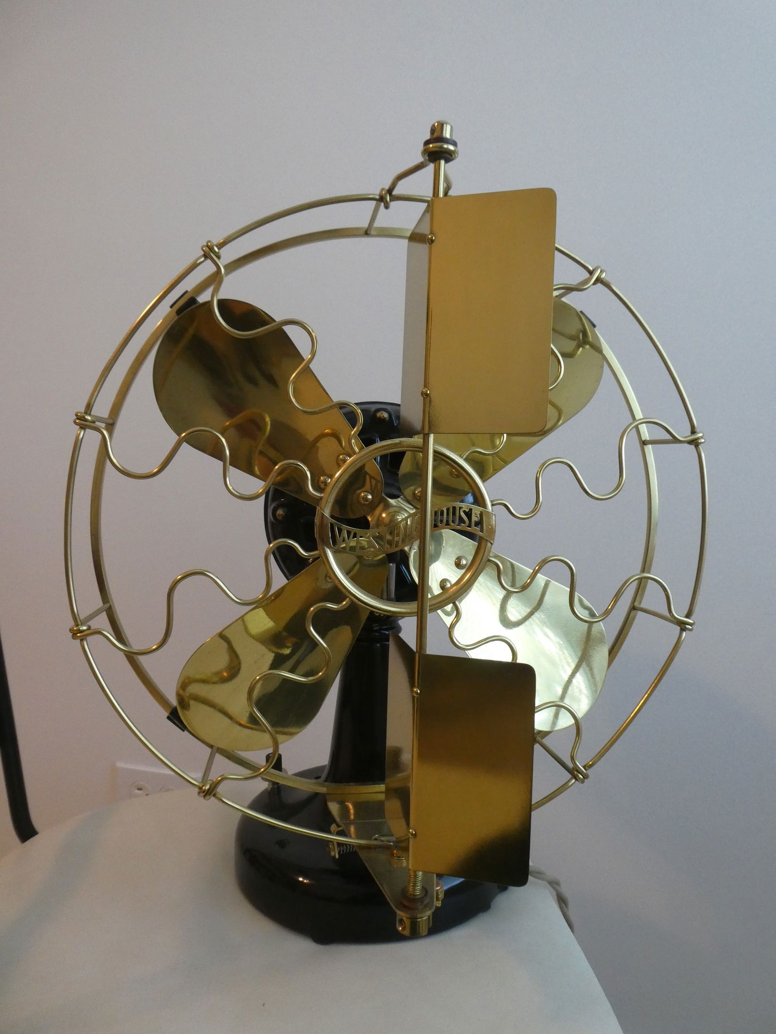 Antique Westinghouse Vane Oscillator Brass Blade & Cage Electric Fan Style 115675A (1 of 9)