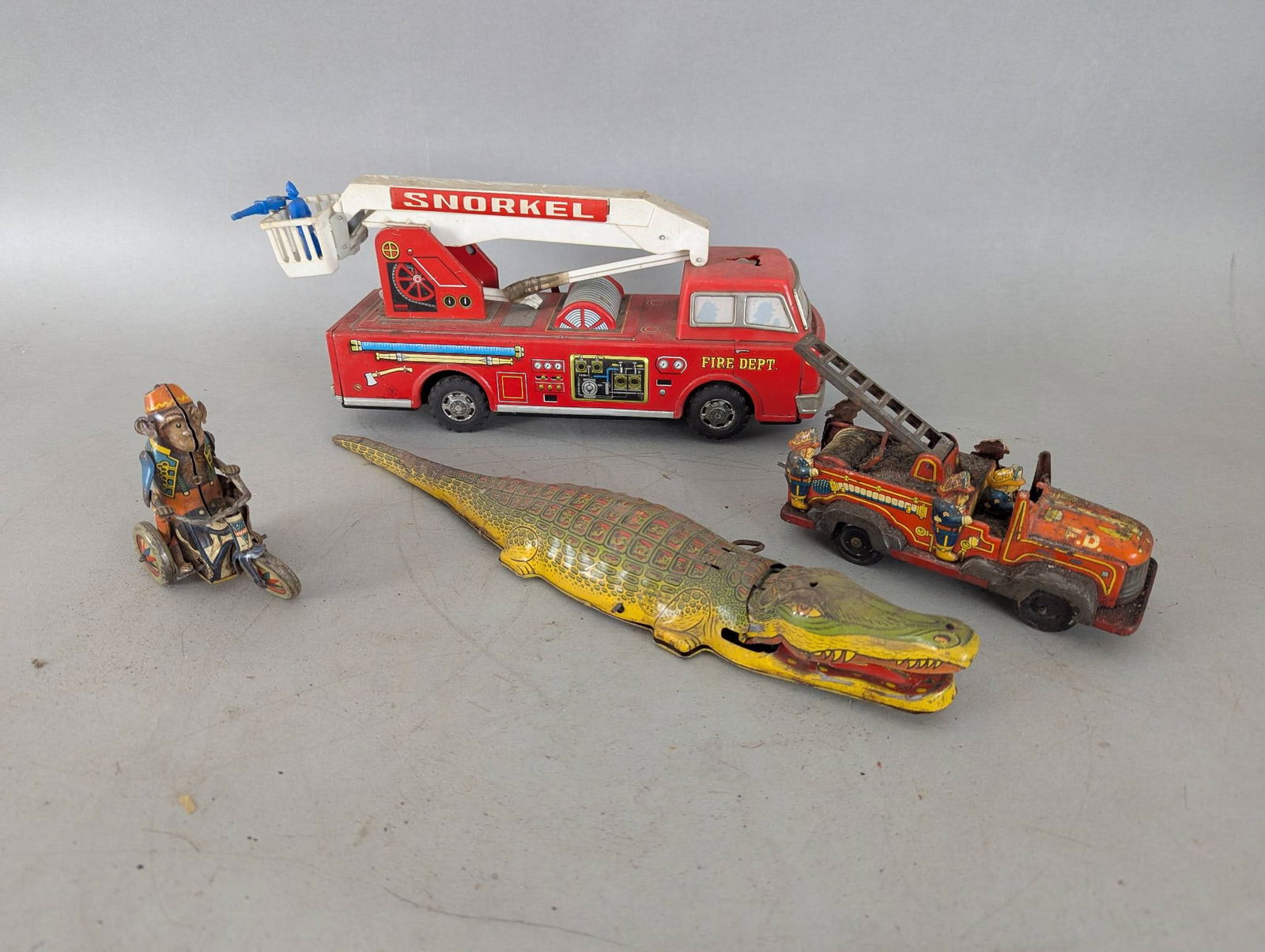 Vintage Tin Toy Rocket Racer Vintage Tin Toy Rocket Racer