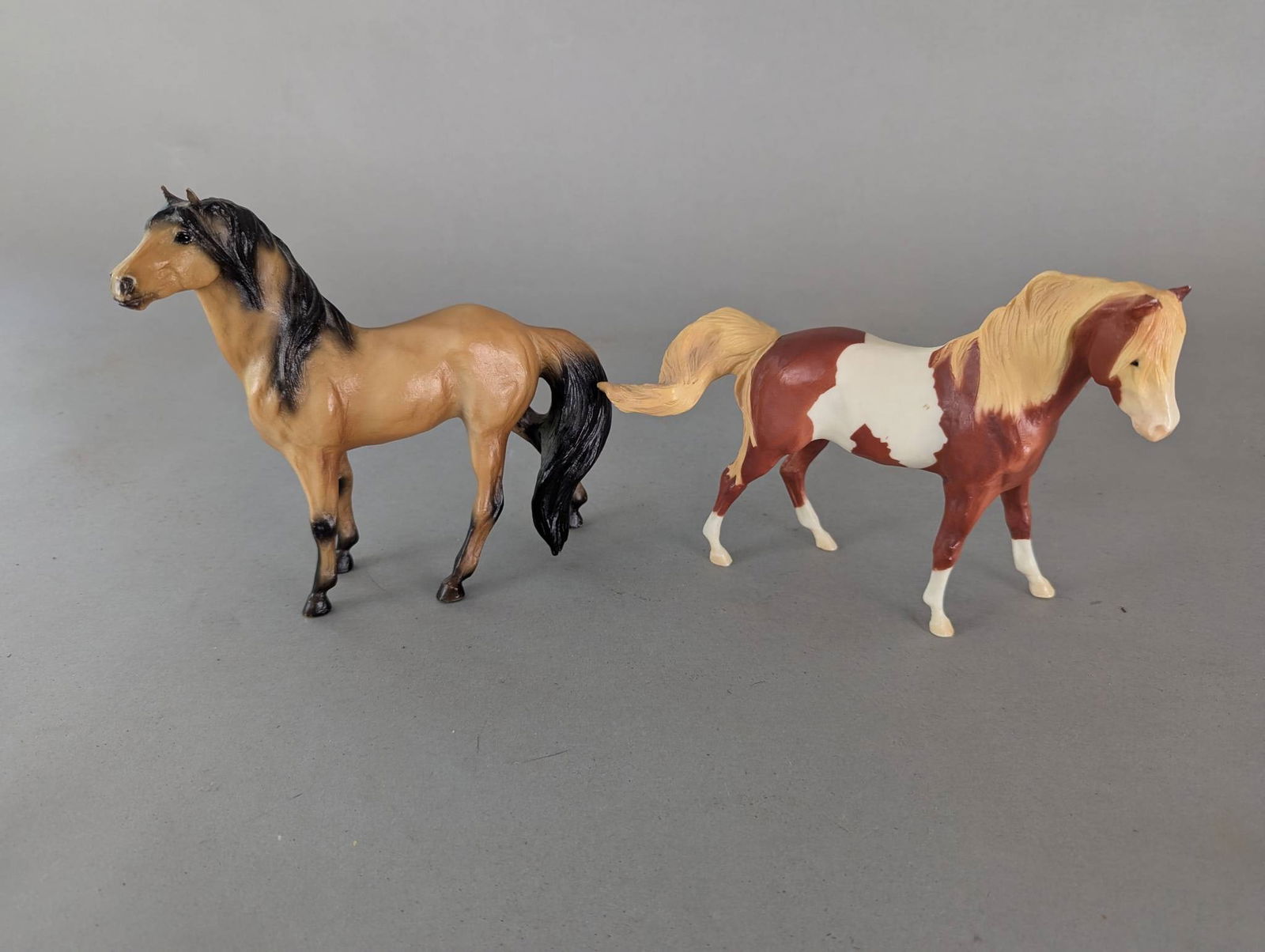 Breyer Set of 2 Horse Figurines with Paint and Buckskin Patterns (1 of 7)