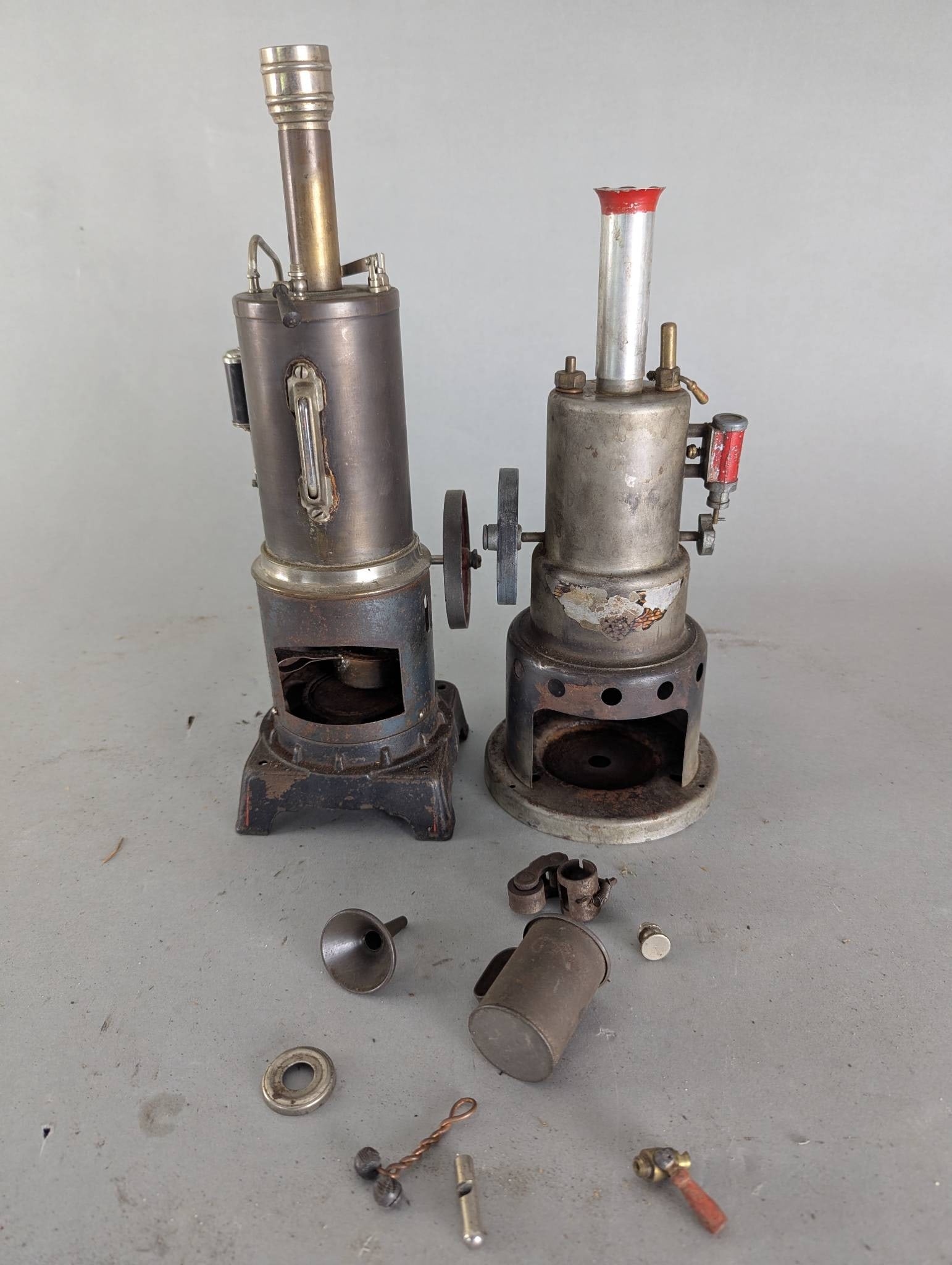 Two Vintage Model Steam Engines with Accessories (1 of 7)