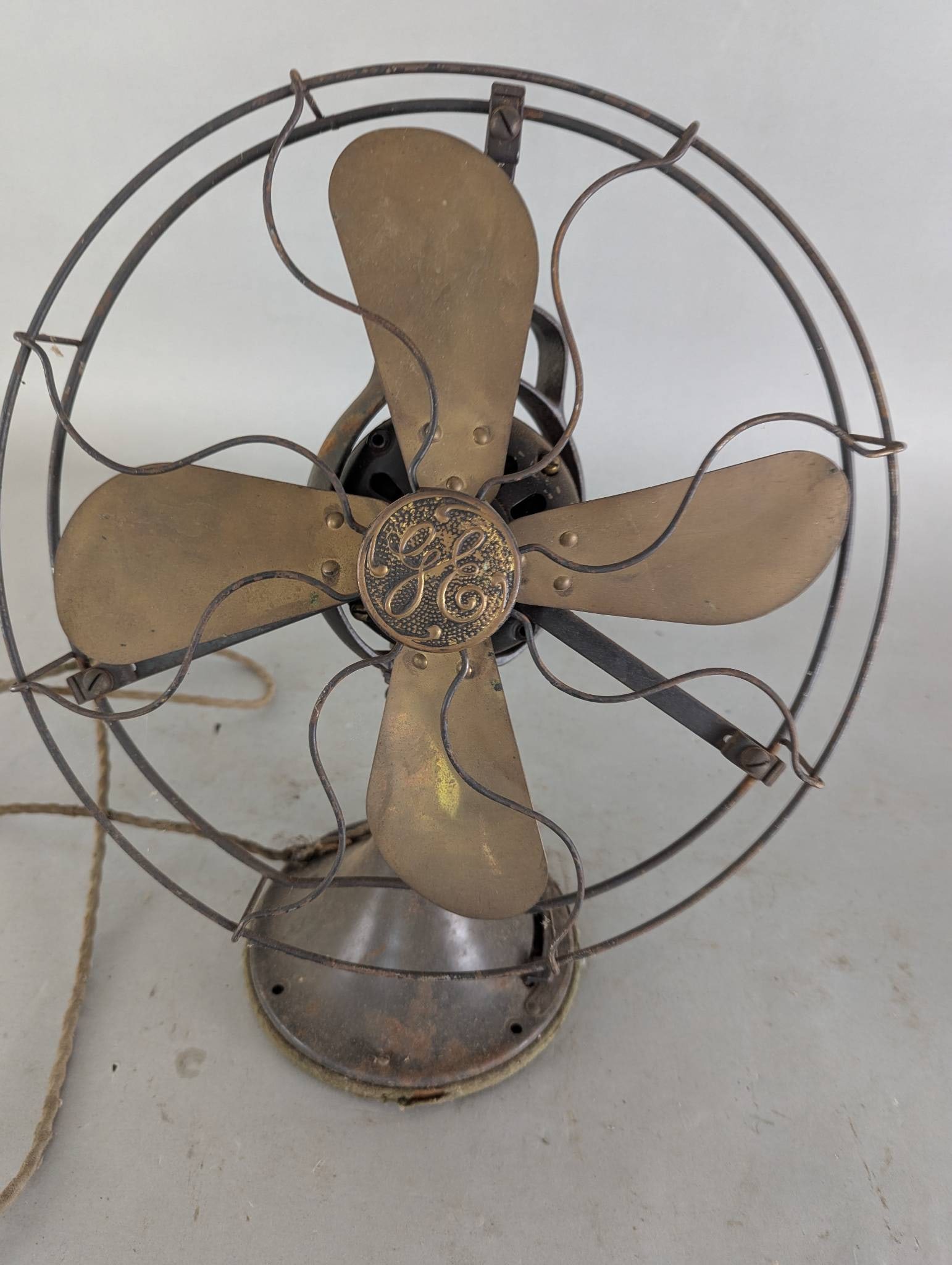 Samson United Model 1046 N Rubber Blade Electric Fan