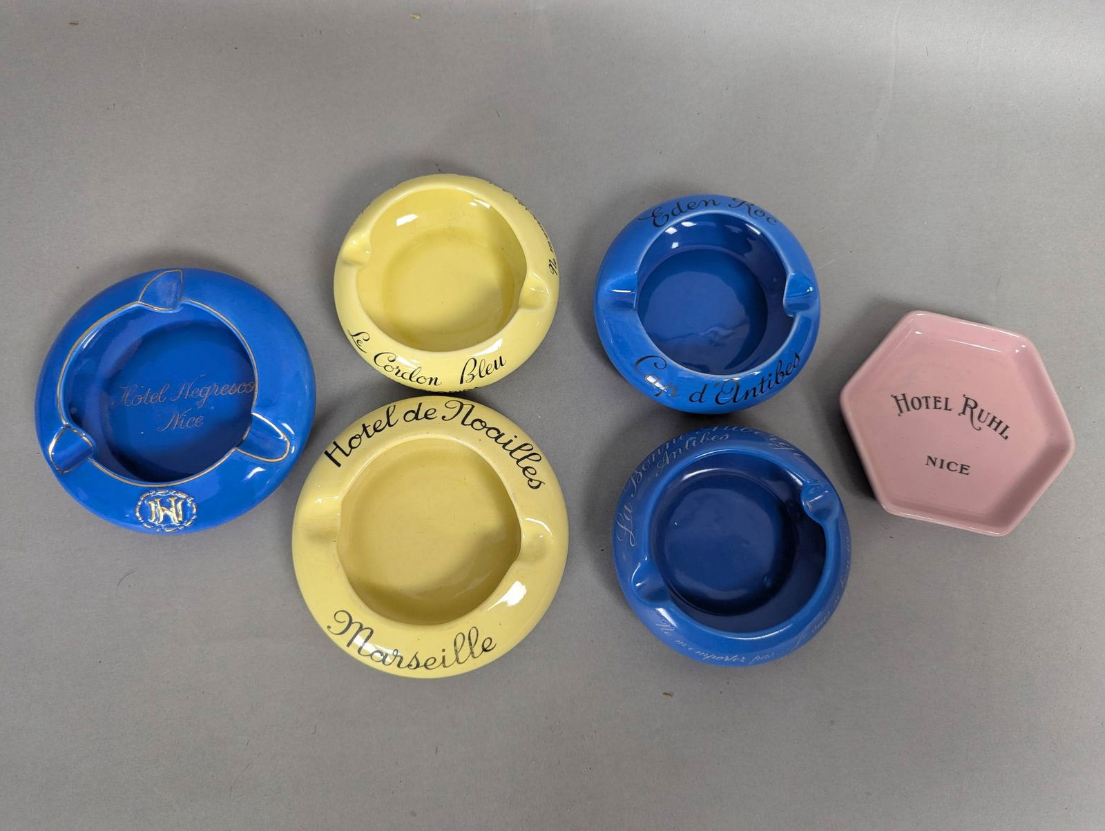 Ceramic Saint Uze Drome Hotel Ashtrays Collection (1 of 9)