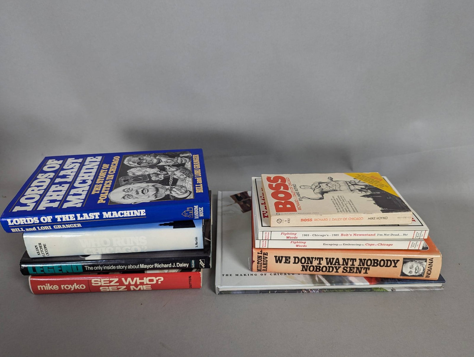 Chicago and Mayor Daley Lot of 9 Books on Politics and History: 9 books featuring Chicago's history and politics, with focus on Mayor Richard J. Daley. Includes: Lords of the Last Machine, Who Runs Chicago, Sez Who Sez Me (By Mike Royko) , LEGEND, Bear and the Per
