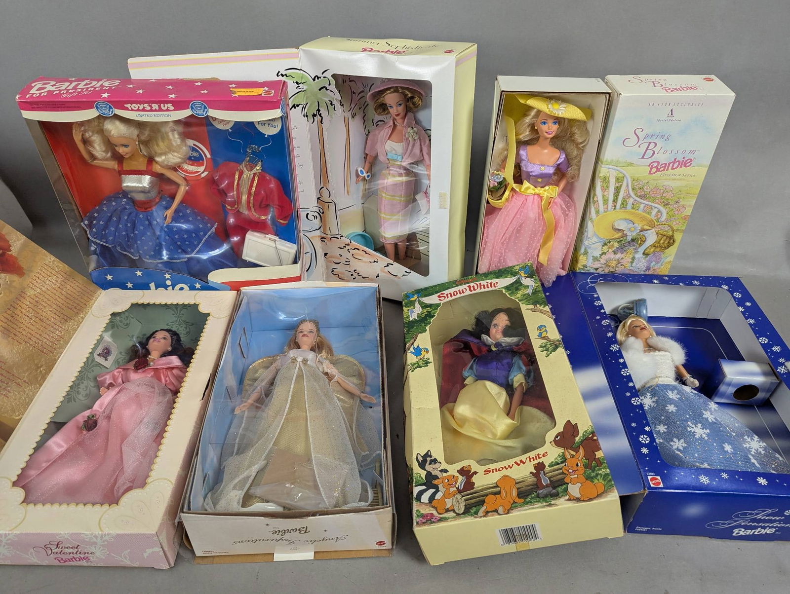 7 Vintage Barbie Dolls in Original Boxes (1 of 5)