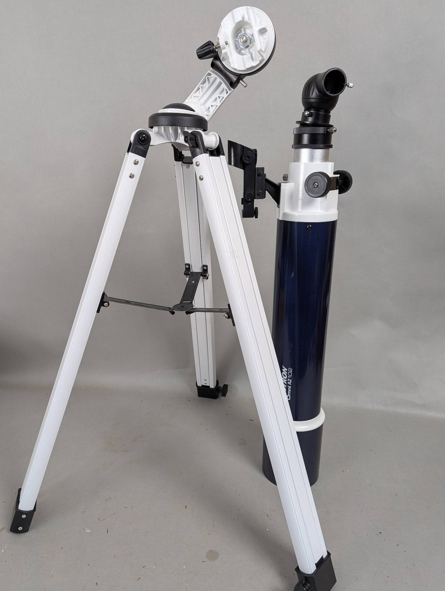 Celestron Omni AZ 102 Telescope with Tripod Mount (1 of 6)