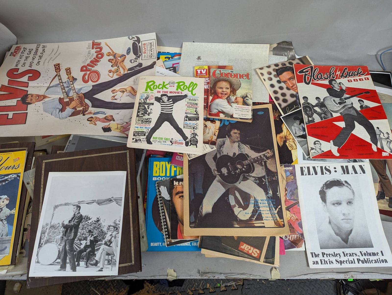 Huge Lot Elvis Presley Memorabilia Including Photos and Magazines (1 of 14)