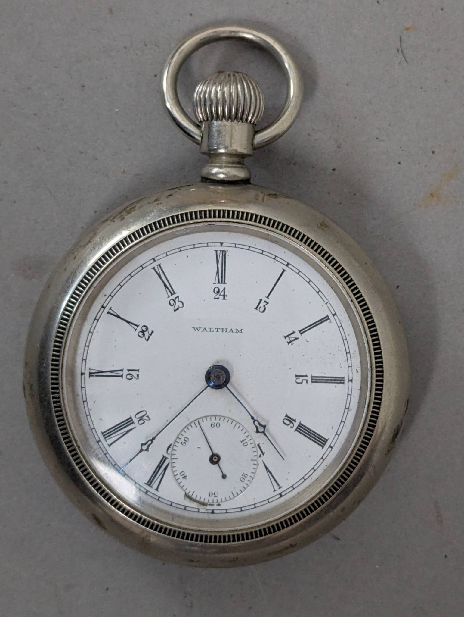American Waltham Watch Co 17-Jewel Silver Plate Pocket Watch (1 of 5)