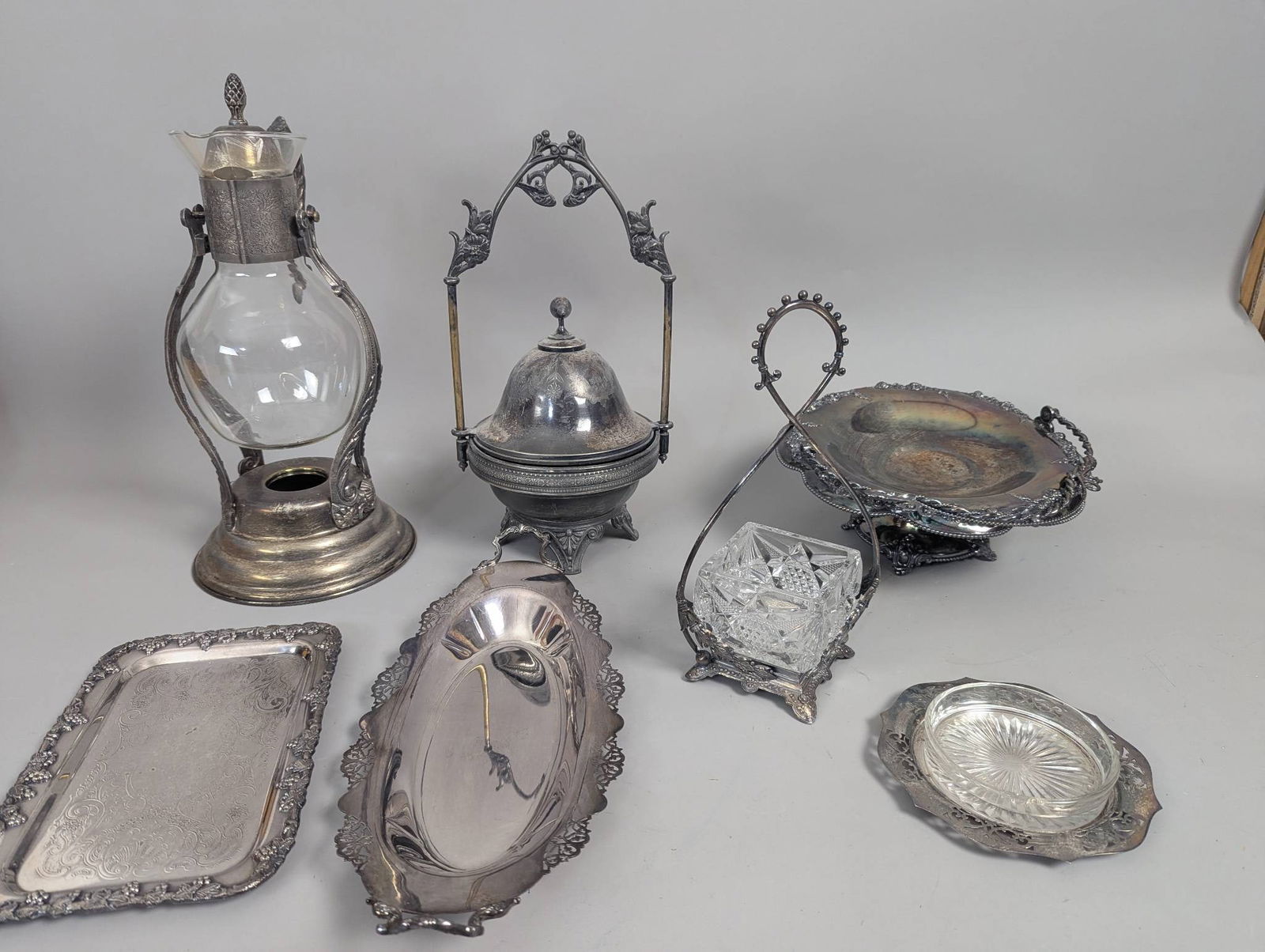 7 Ornate Assorted Silver Plate Tableware Items (1 of 9)