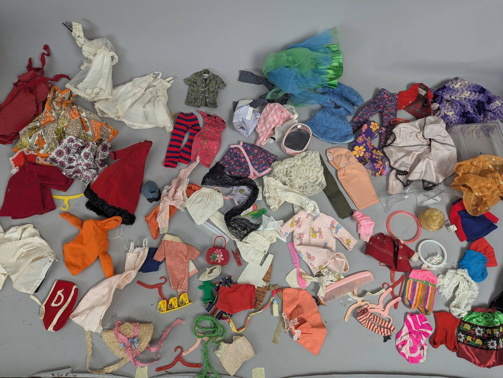 Large Lot Vintage Barbie Clothes and Accessories (1 of 14)