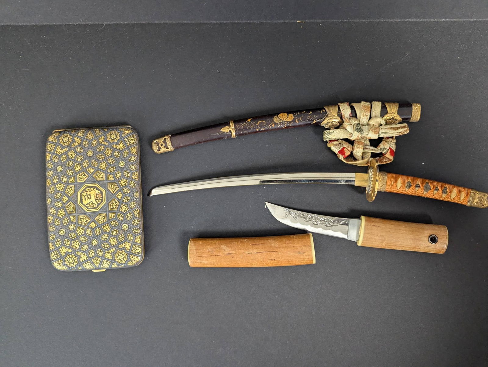 Japanese Toy Sword Knife and Cigarette Case with Decorative Patterns (1 of 6)