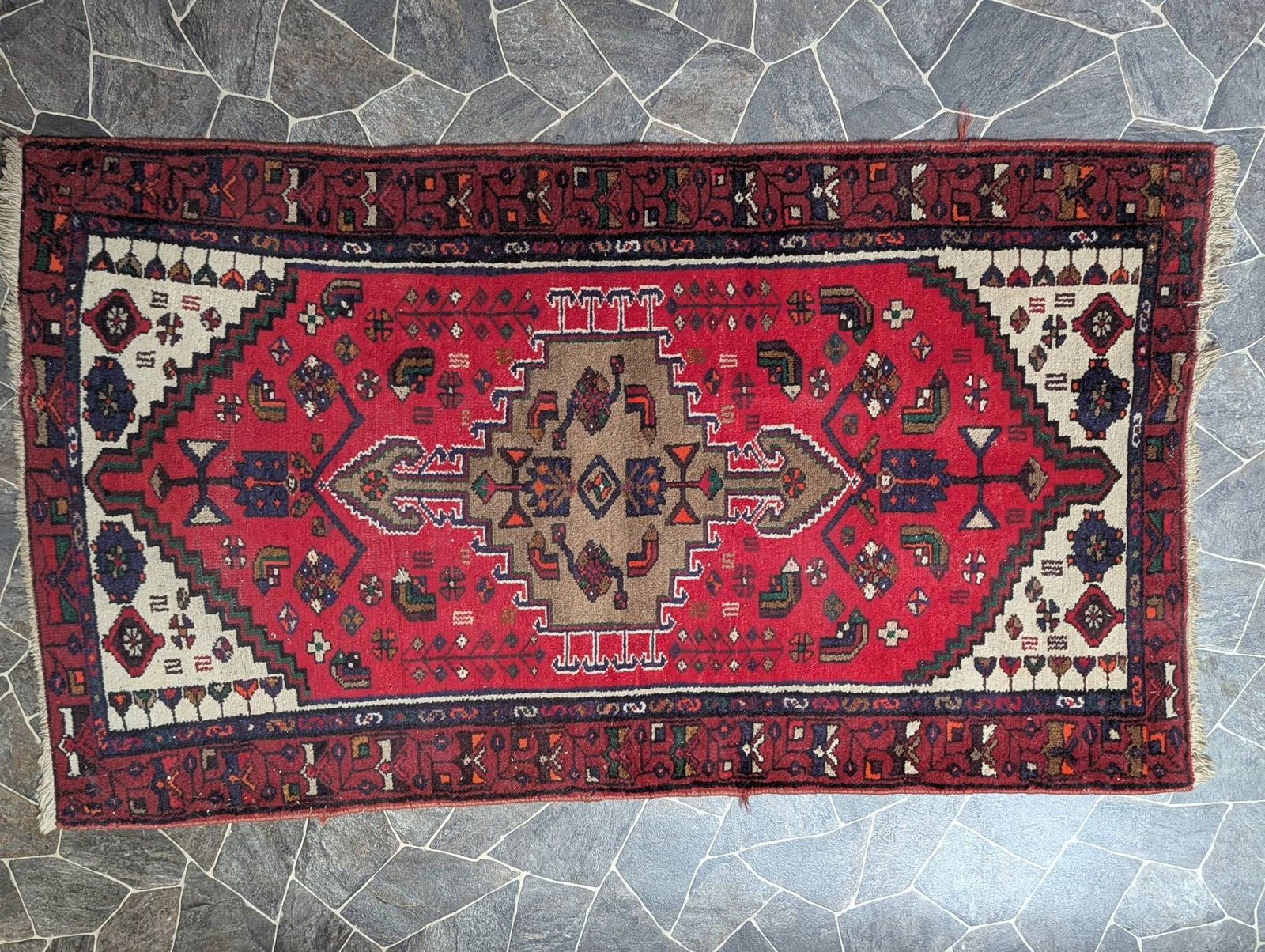Hamedan Rug Red Wool Vintage Tribal Hand-Knotted Oriental Carpet (1 of 9)