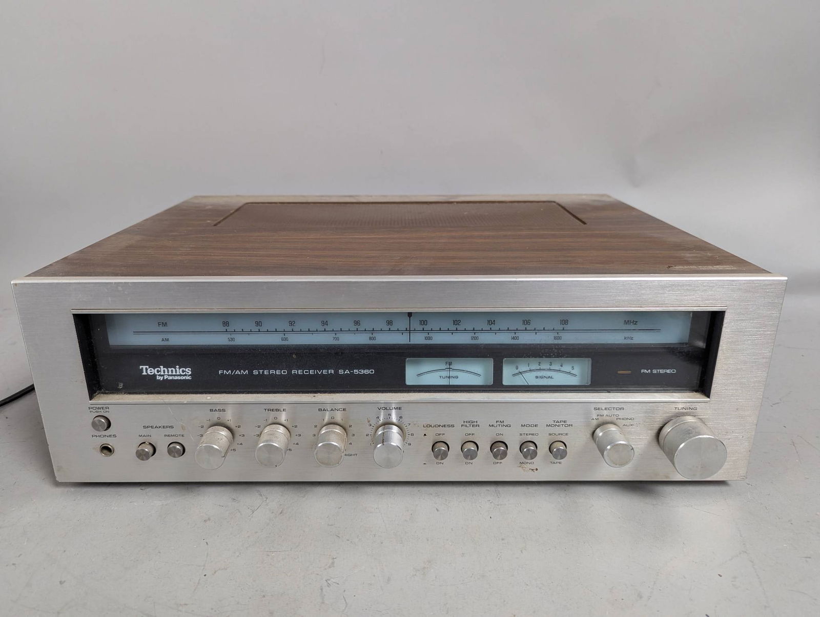 Technics by Panasonic FM AM Stereo Receiver Model SA-5360 (1 of 9)