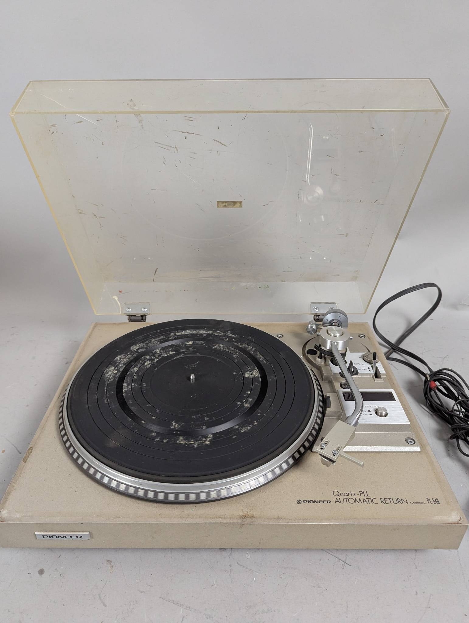 Pioneer PL-540 Quartz PLL Automatic Return Stereo Turntable (1 of 8)