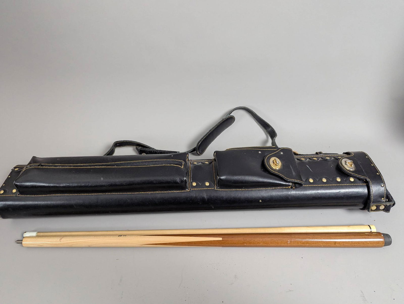 Black Leather Pool Cue Case Marked Excaliber with Cue Stick (1 of 9)