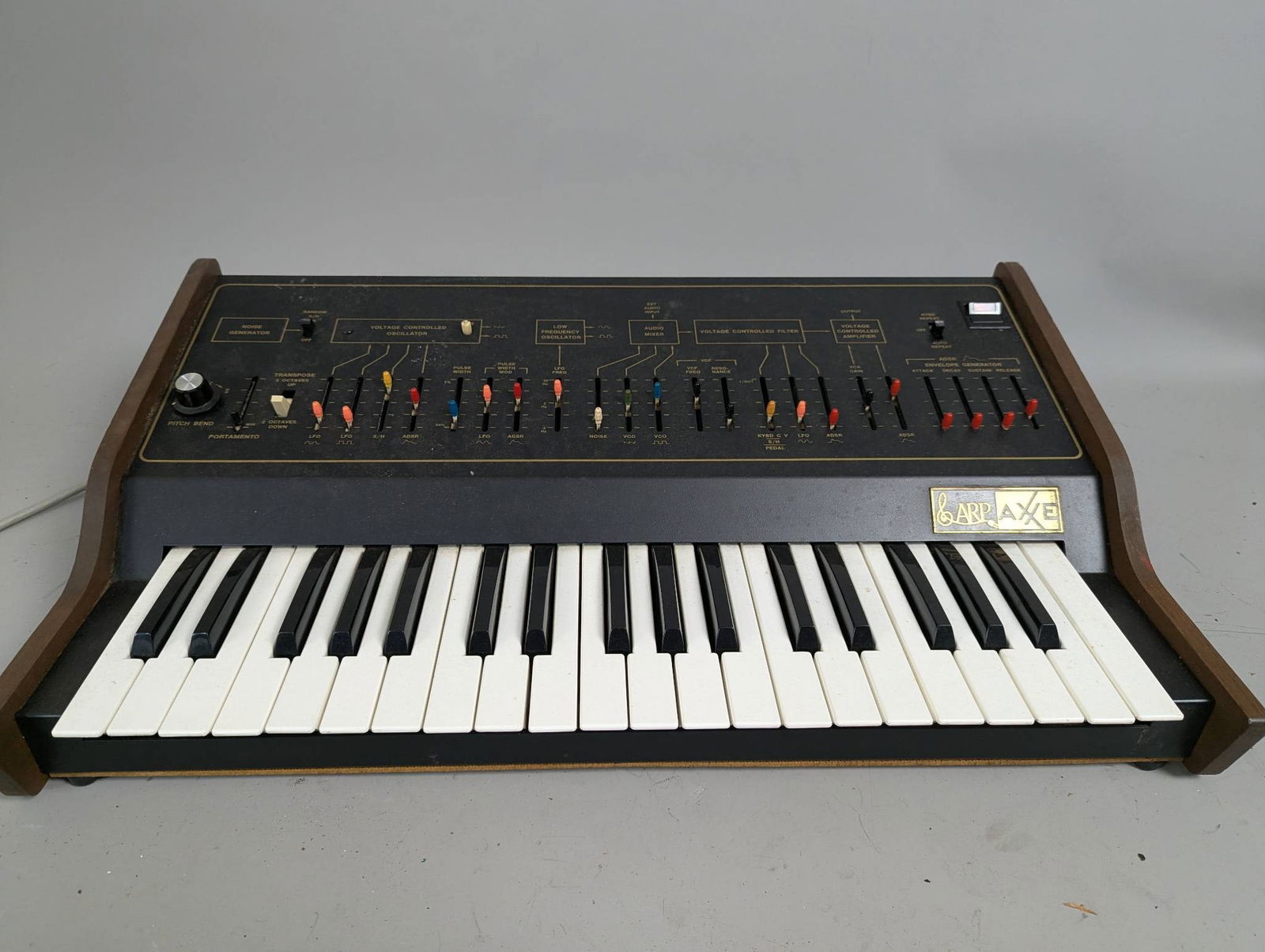 ARP Model 2310 Axe Synthesizer (1 of 9)