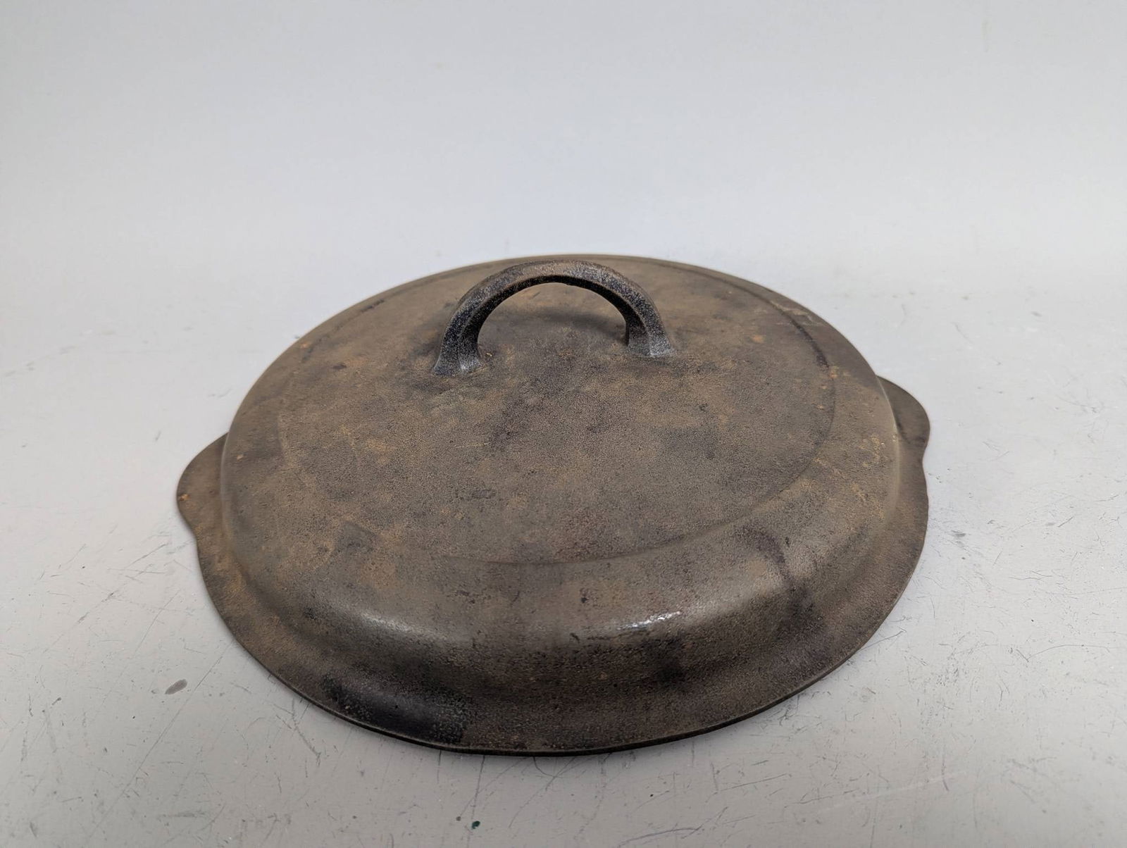 Griswold Cast Iron Round Self Basting Pan Lid Number 8 1038 (1 of 5)