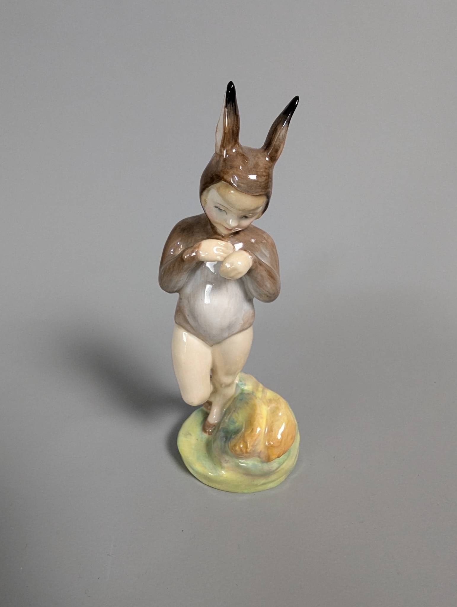 Royal Doulton Baby Bunting Ceramic Figurine (1 of 7)