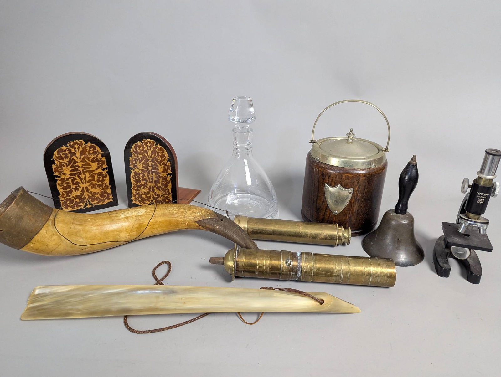 Lot Vintage Mancave Mens Study Den Collectables Including Brass Telescope And Microscope (1 of 10)