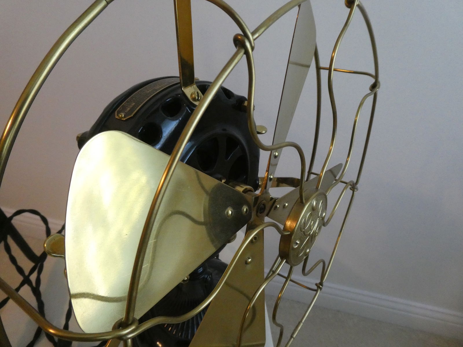 Antique GE General Electric Pancake Motor Brass Blade Electric Fan Type AK 433/BC - 3