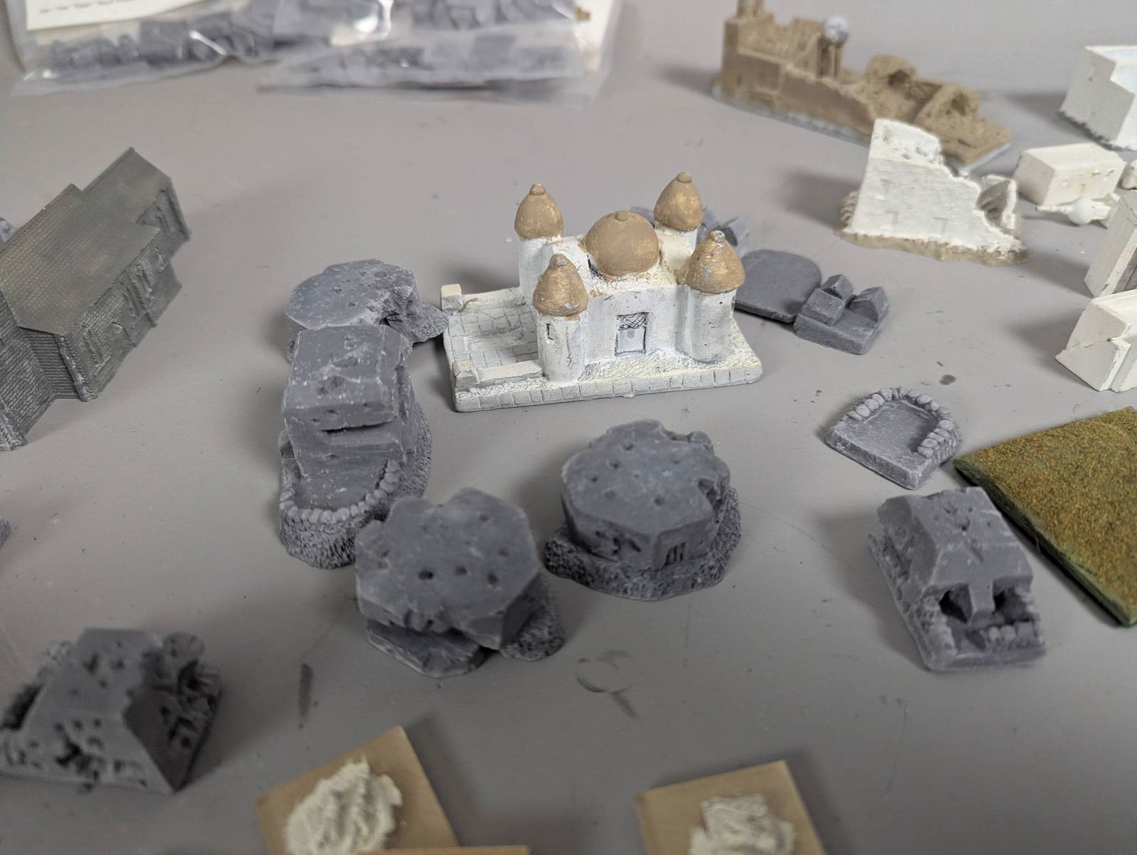 Huge Lot of Desert Storm Arab Middle East Miniatures and Terrain - 6