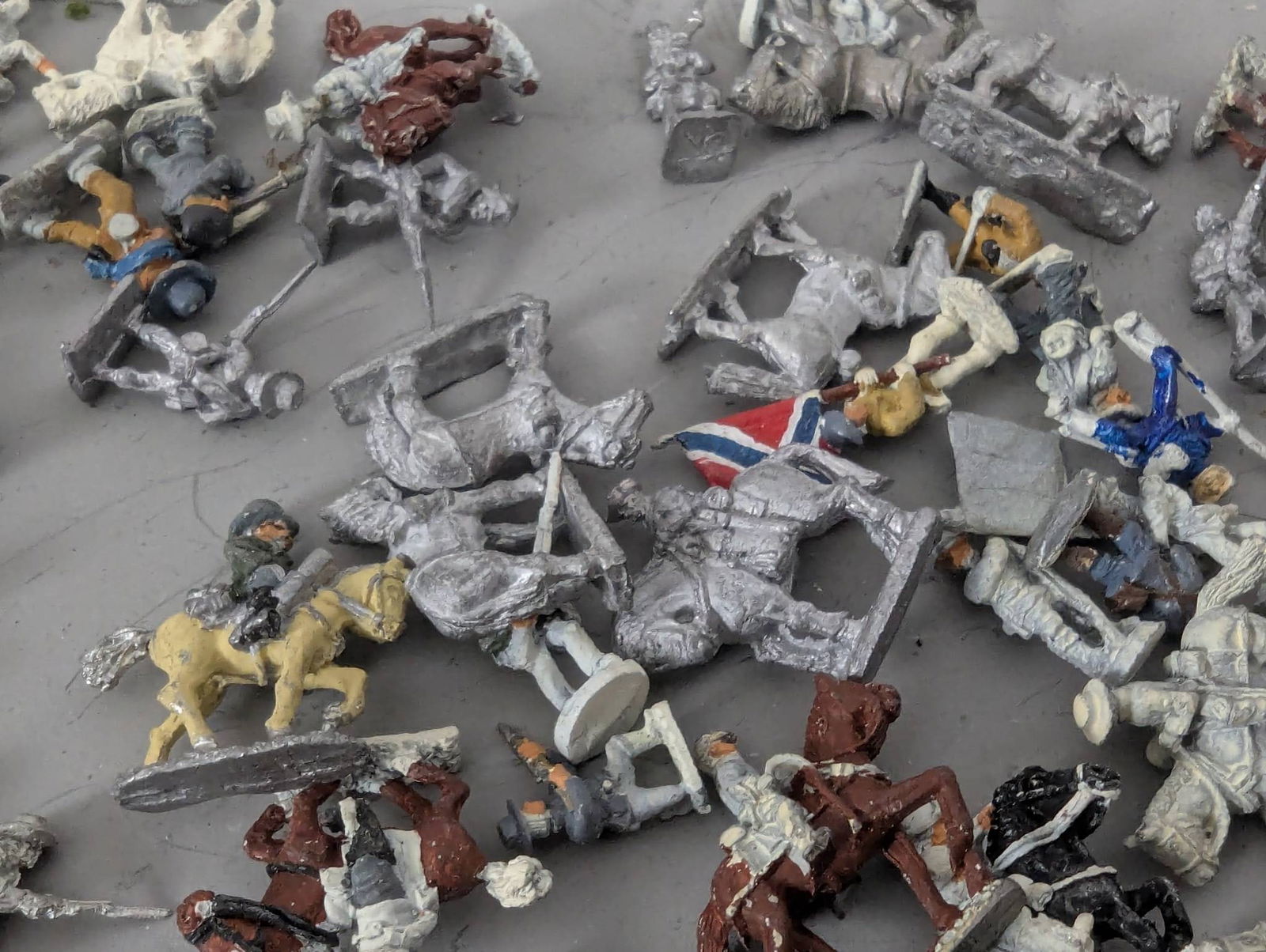 Huge Lot of 20mm Vintage Metal Miniatures in Assorted Themes - 10