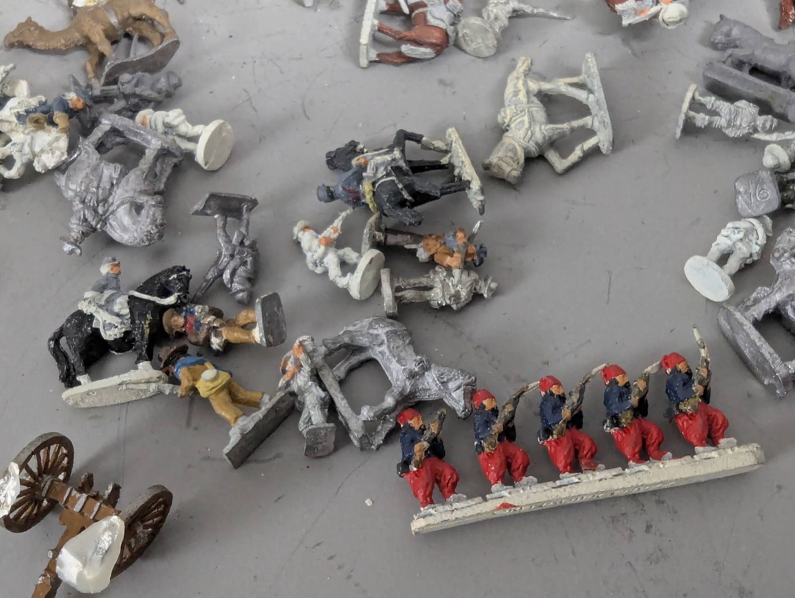 Huge Lot of 20mm Vintage Metal Miniatures in Assorted Themes - 4