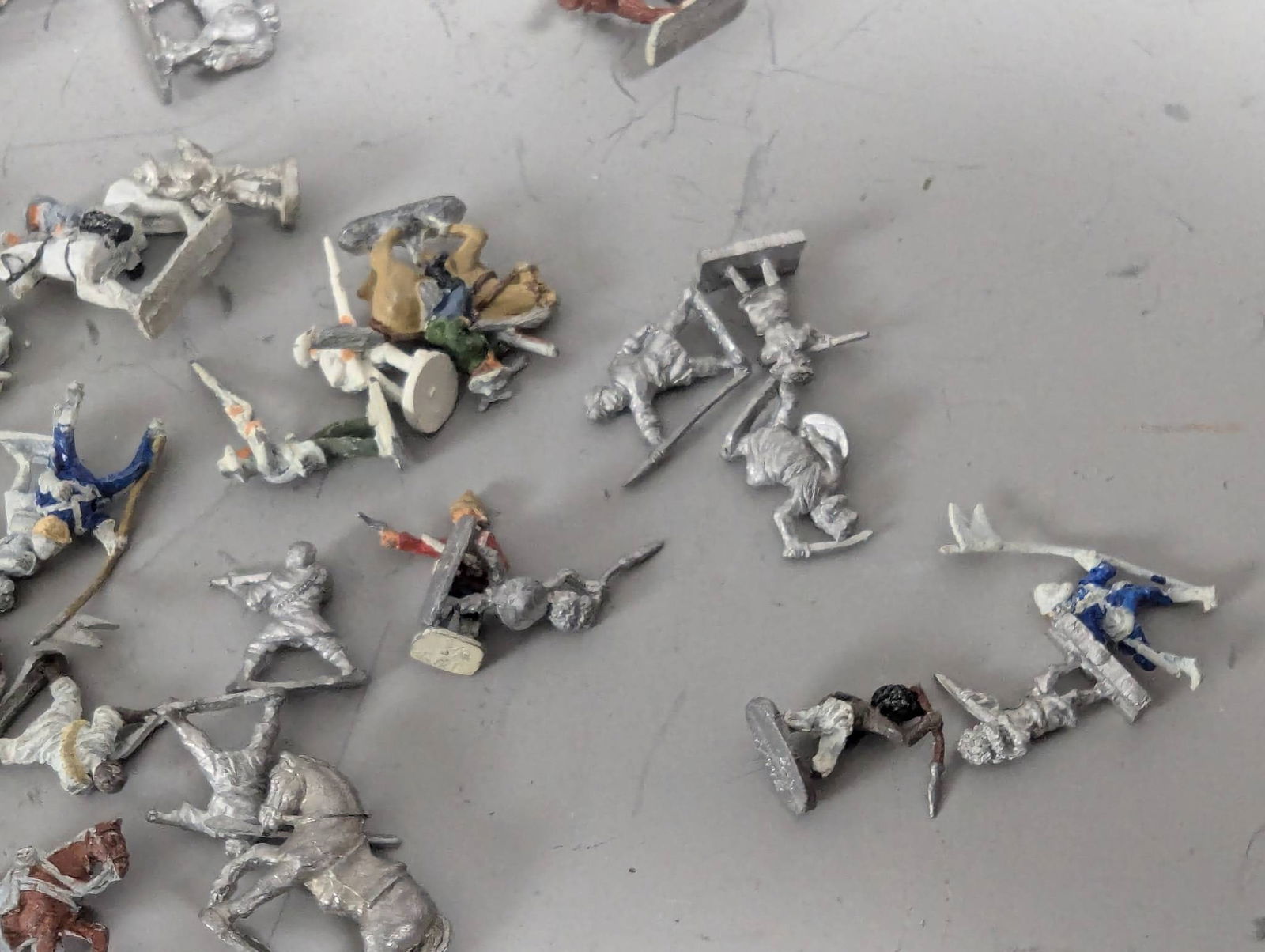 Huge Lot of 20mm Vintage Metal Miniatures in Assorted Themes - 6