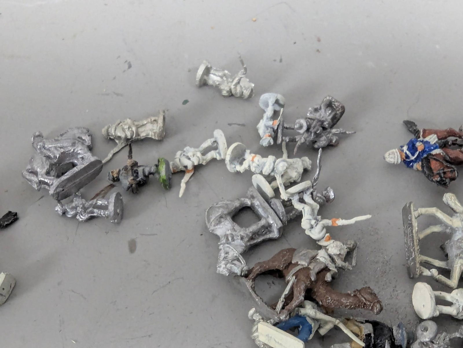 Huge Lot of 20mm Vintage Metal Miniatures in Assorted Themes - 9