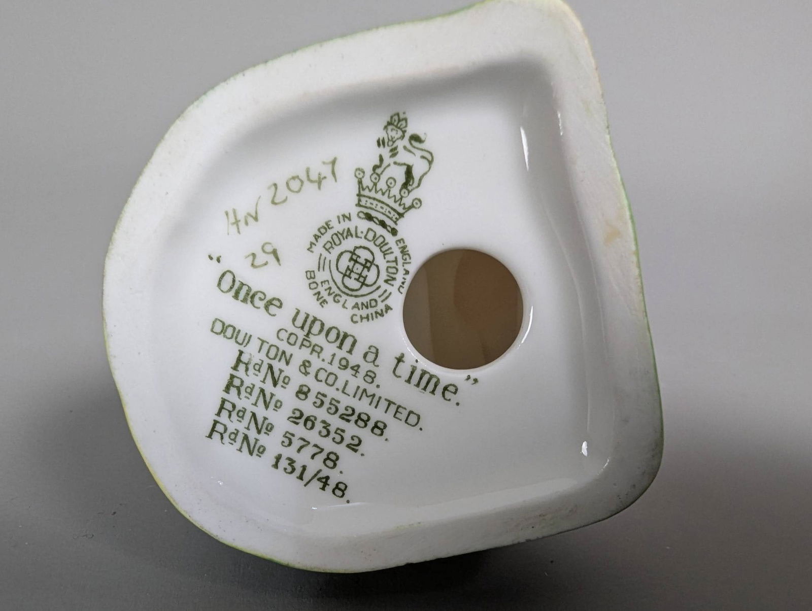 Royal Doulton HN 2047 Once Upon a Time Porcelain Figurine - 7