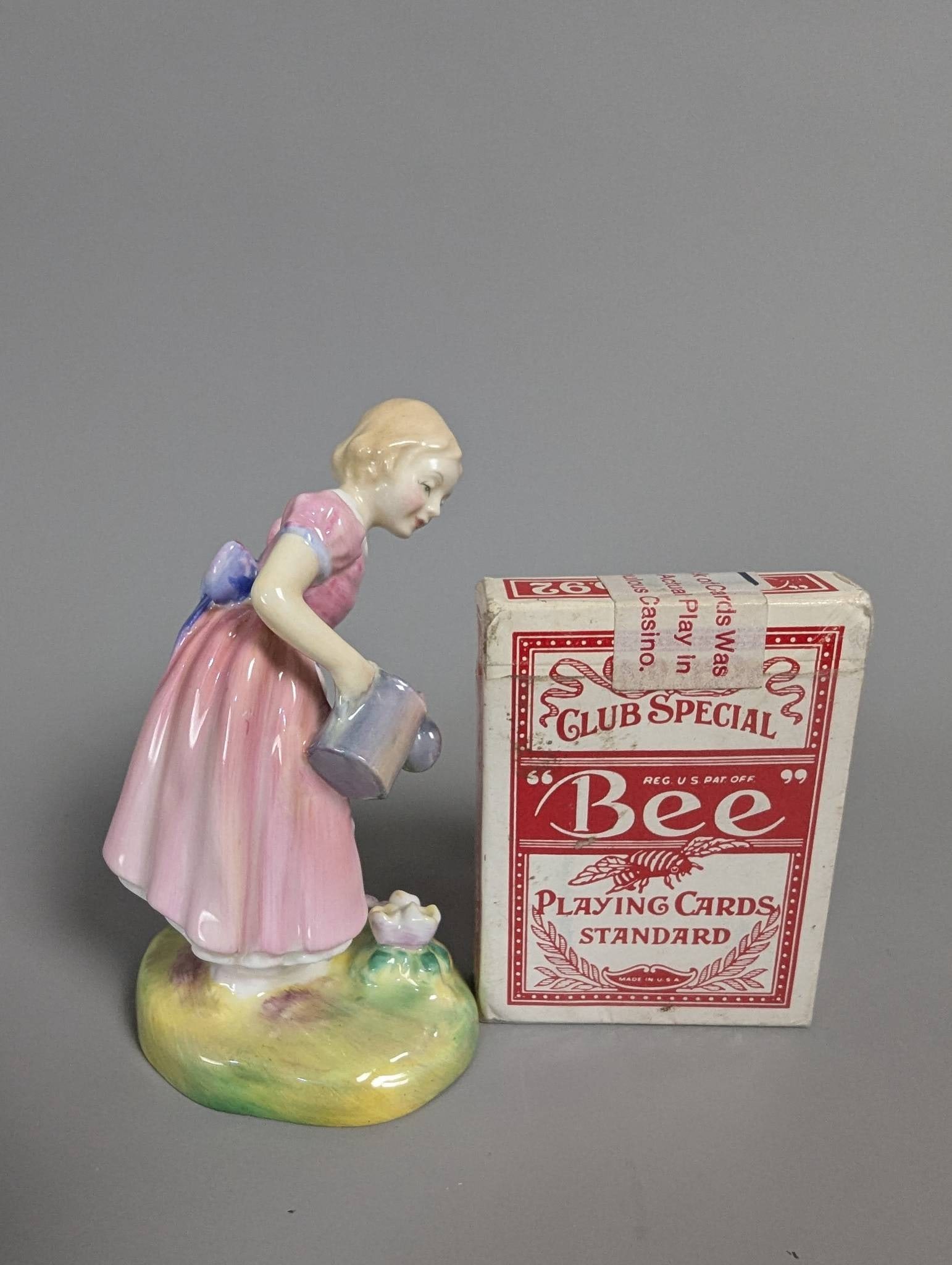Royal Doulton Figurine HN2044 Mary Mary in Pink Dress - 4
