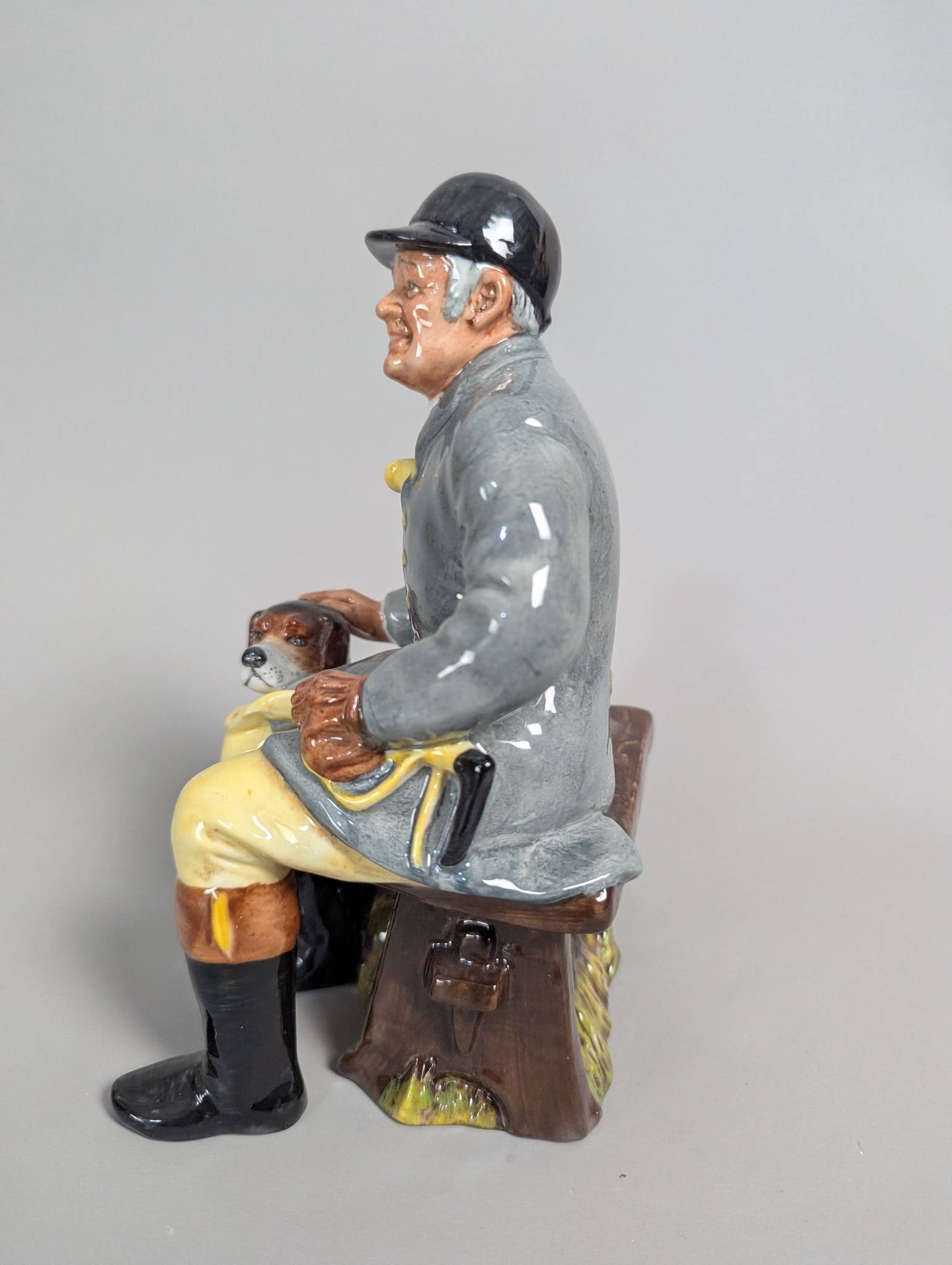 Royal Doulton HN2492 The Huntsman Figurine - 2