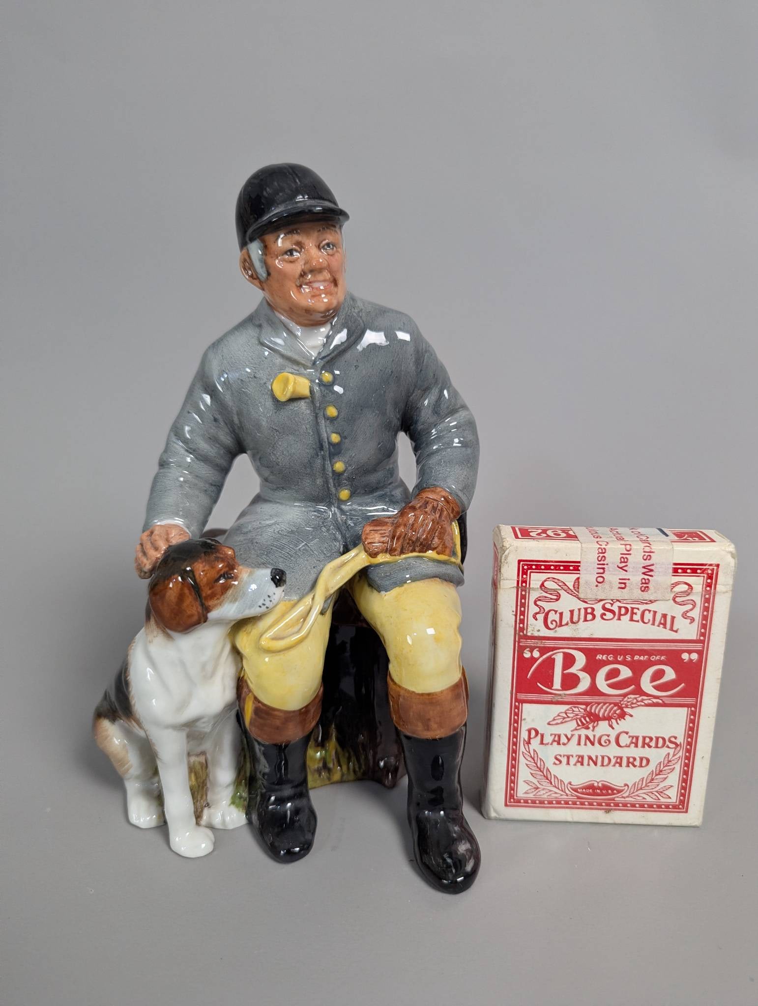 Royal Doulton HN2492 The Huntsman Figurine - 5