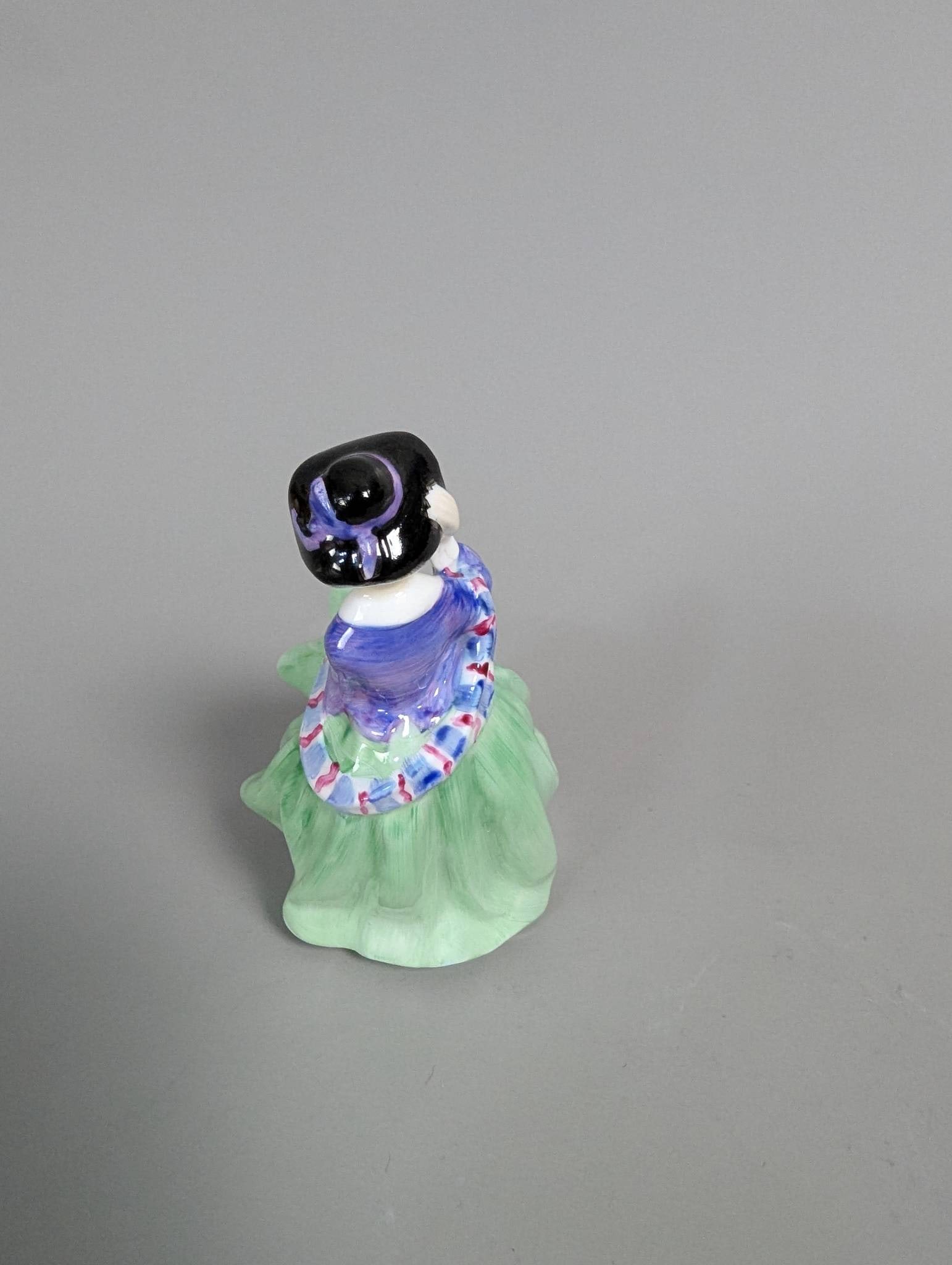 Royal Doulton HN 2126 Top O the Hill Porcelain Figurine - 3