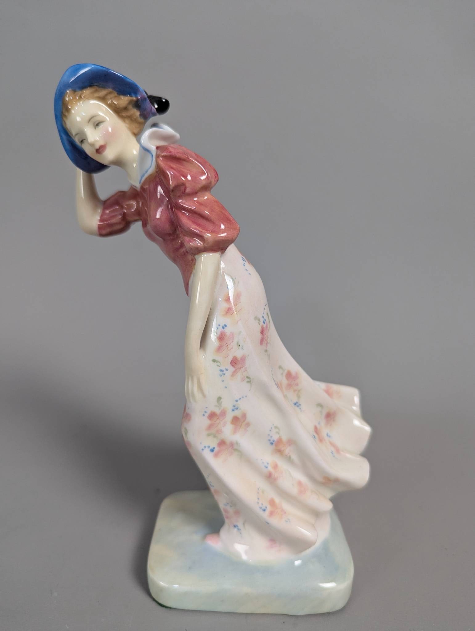 Royal Doulton Hn 2029 Windflower Porcelain Figurine - 2