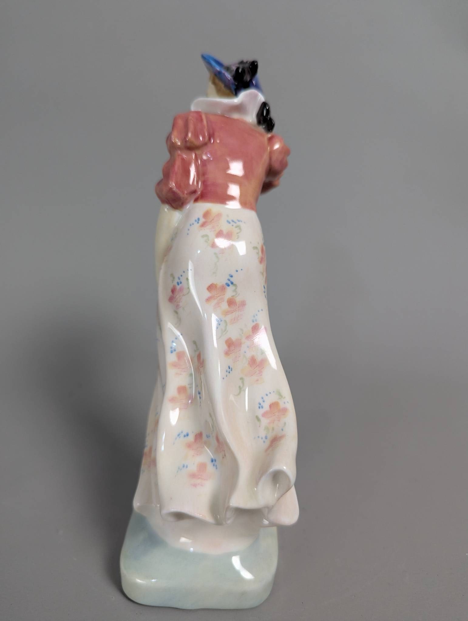 Royal Doulton Hn 2029 Windflower Porcelain Figurine - 3