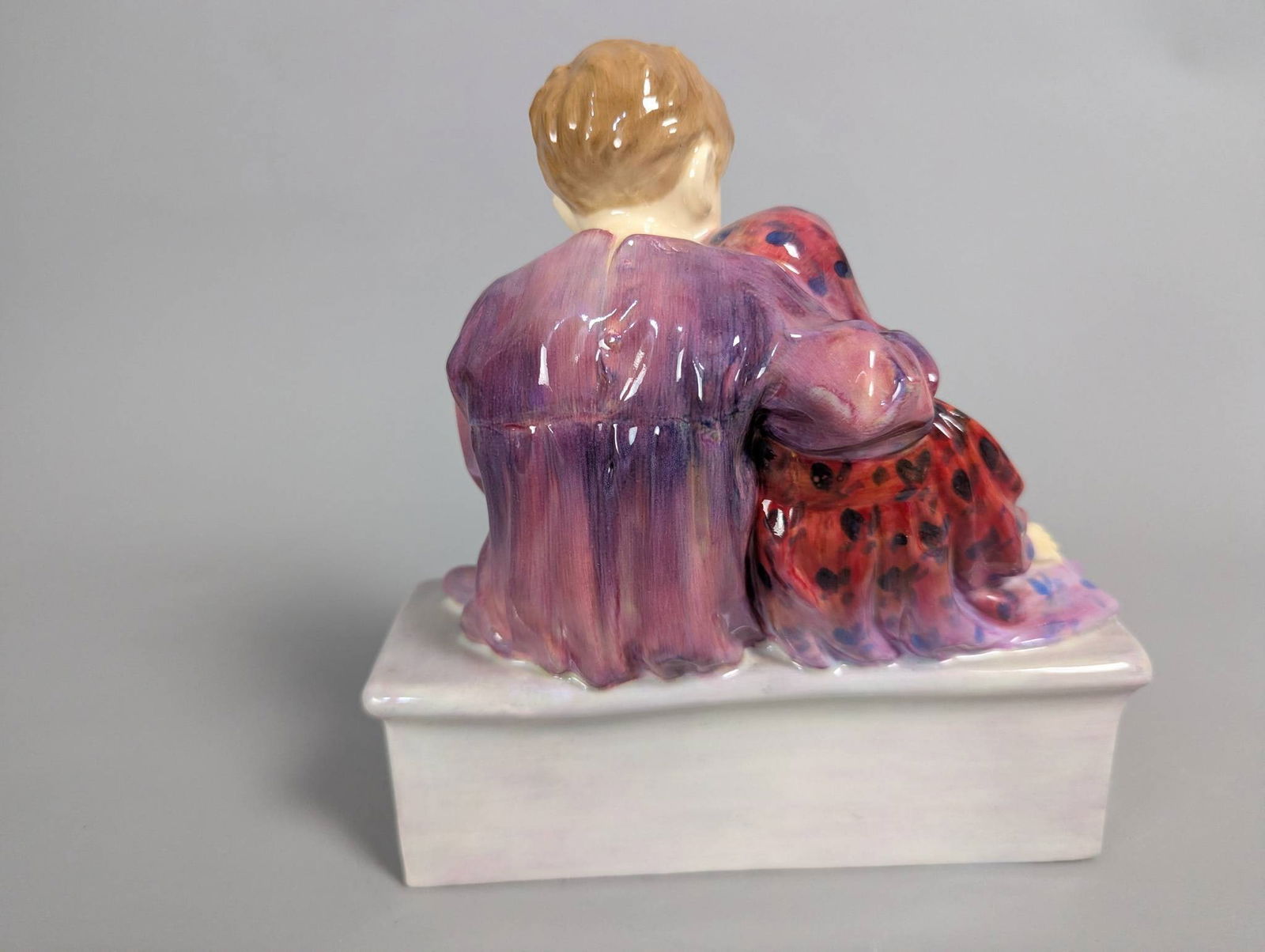 Royal Doulton HN 1342 The Flower Sellers Children Porcelain Figurine - 3