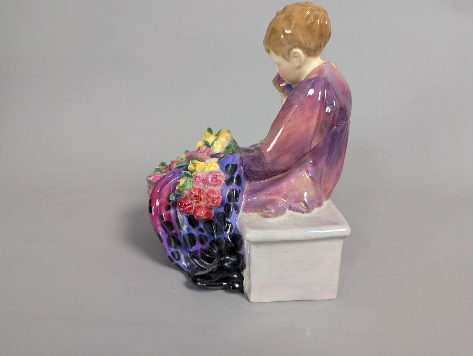 Royal Doulton HN 1342 The Flower Sellers Children Porcelain Figurine - 4