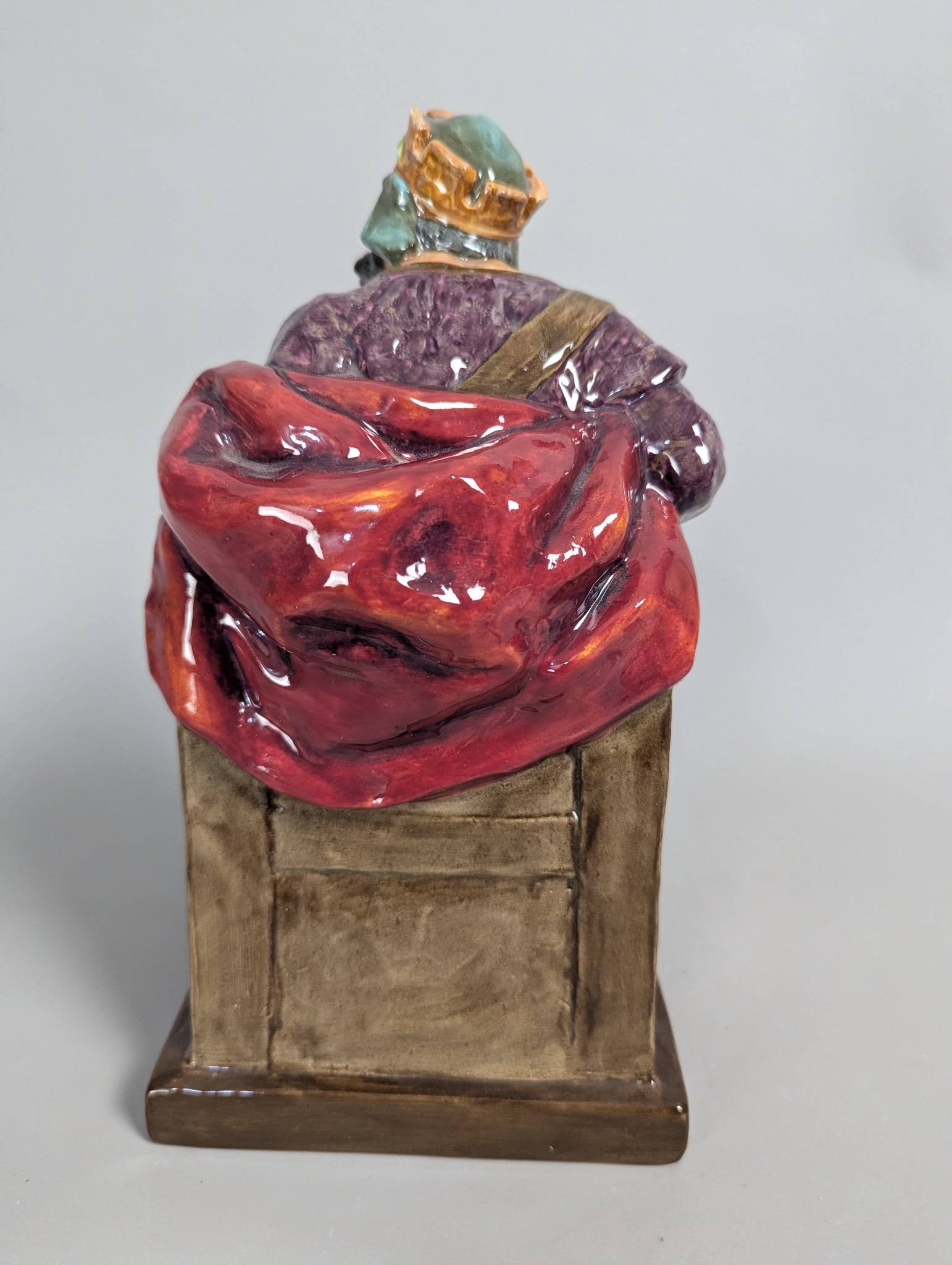Royal Doulton HN 2134 The Old King Porcelain Figurine - 3