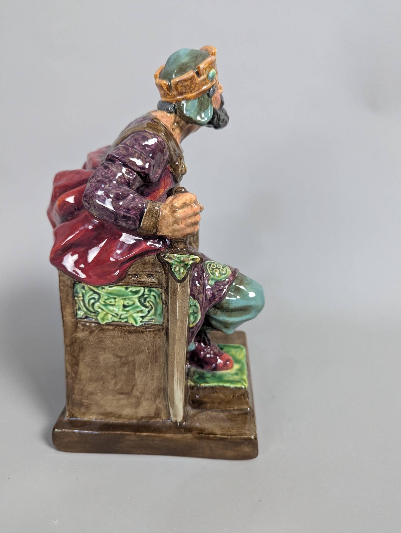 Royal Doulton HN 2134 The Old King Porcelain Figurine - 4