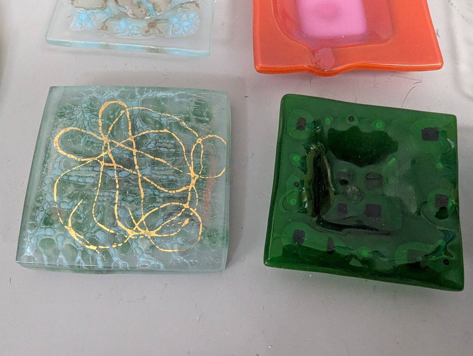 11 Higgins Art Glass Vases Bowls Dishes and Ashtrays - 8