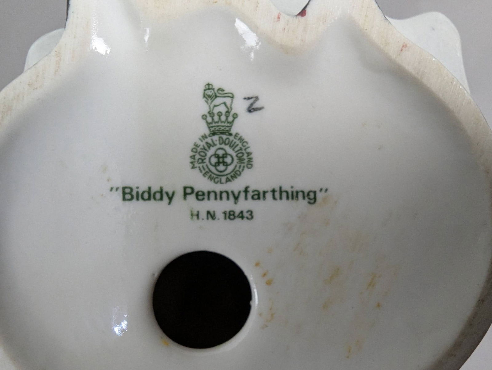 Royal Doulton Figurines Including Old Balloon Seller and Tuppence a Bag - 5