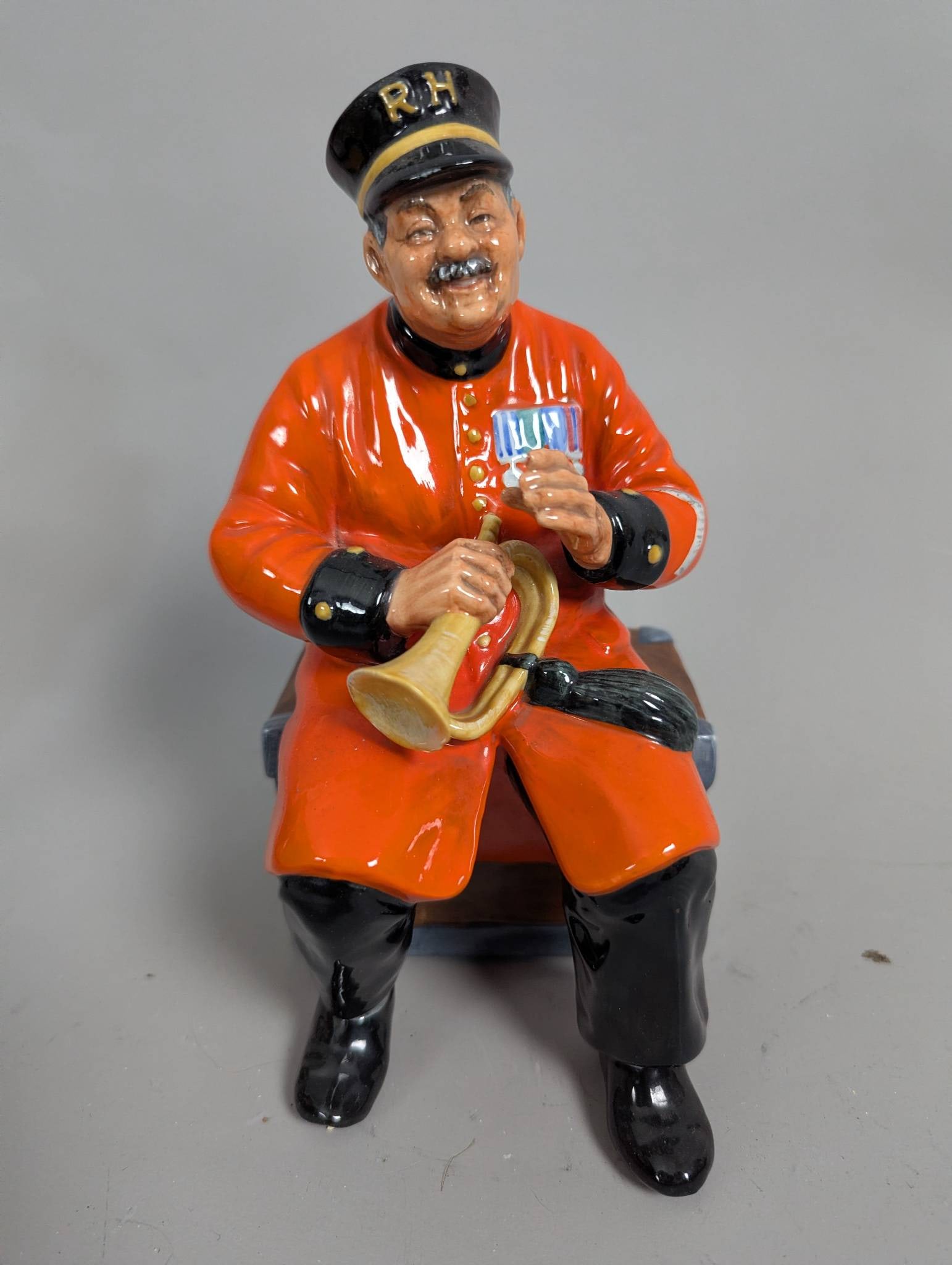 Royal Doulton Figurines Including The Captain and The Puppeteer - 6