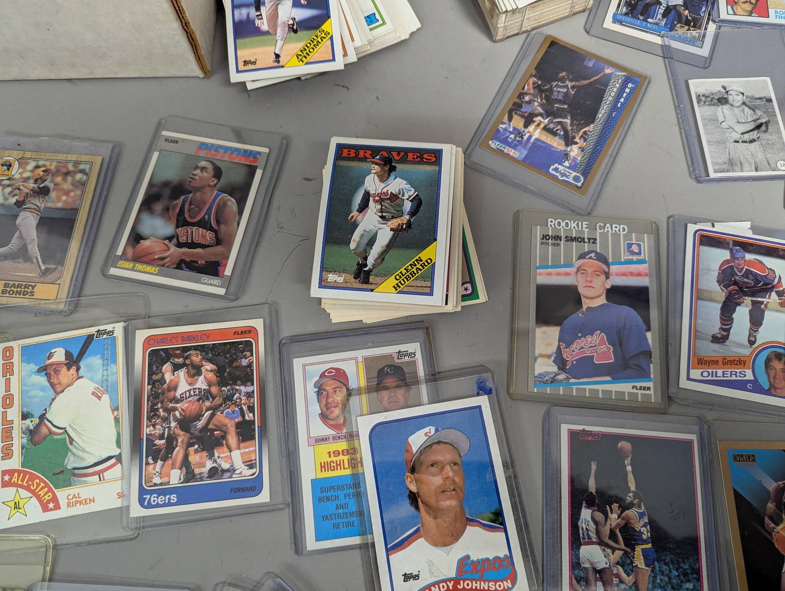 Sports Trading Cards Featuring Baseball and Basketball Players - 11