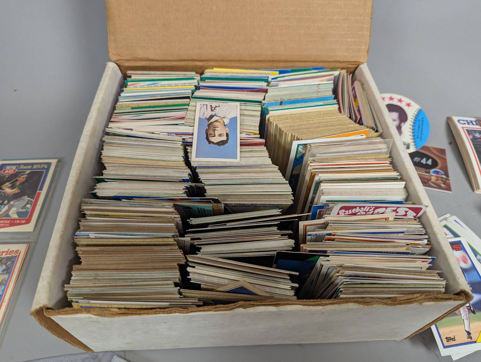 Sports Trading Cards Featuring Baseball and Basketball Players - 2