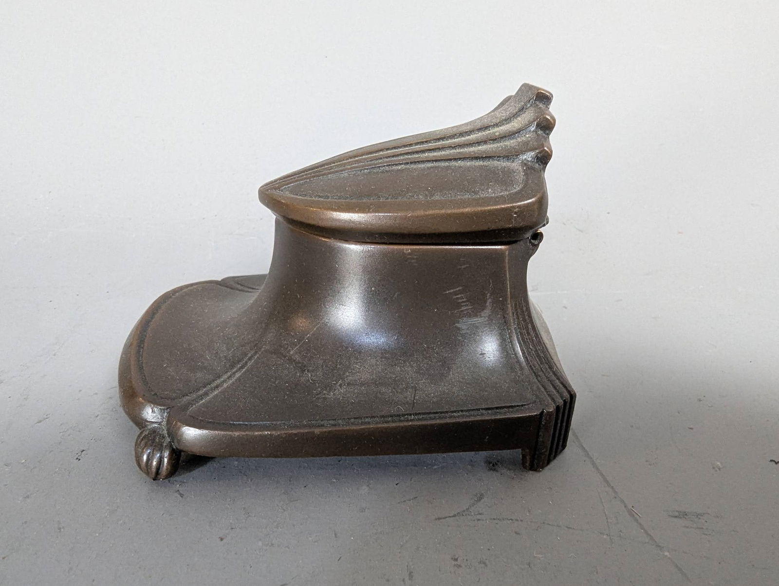 Antique Cast Brass or Bronze Inkwell with Art Nouveau Influence - 2