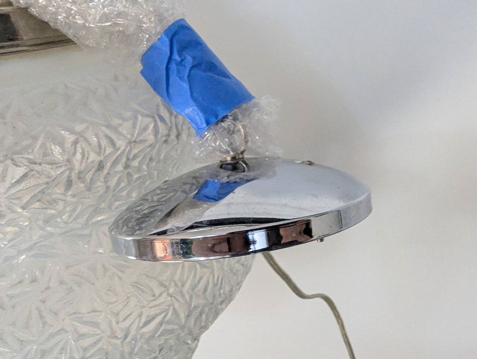 Mid-Century Modern Murano Glass Pendant Light with Textured Shade - 5