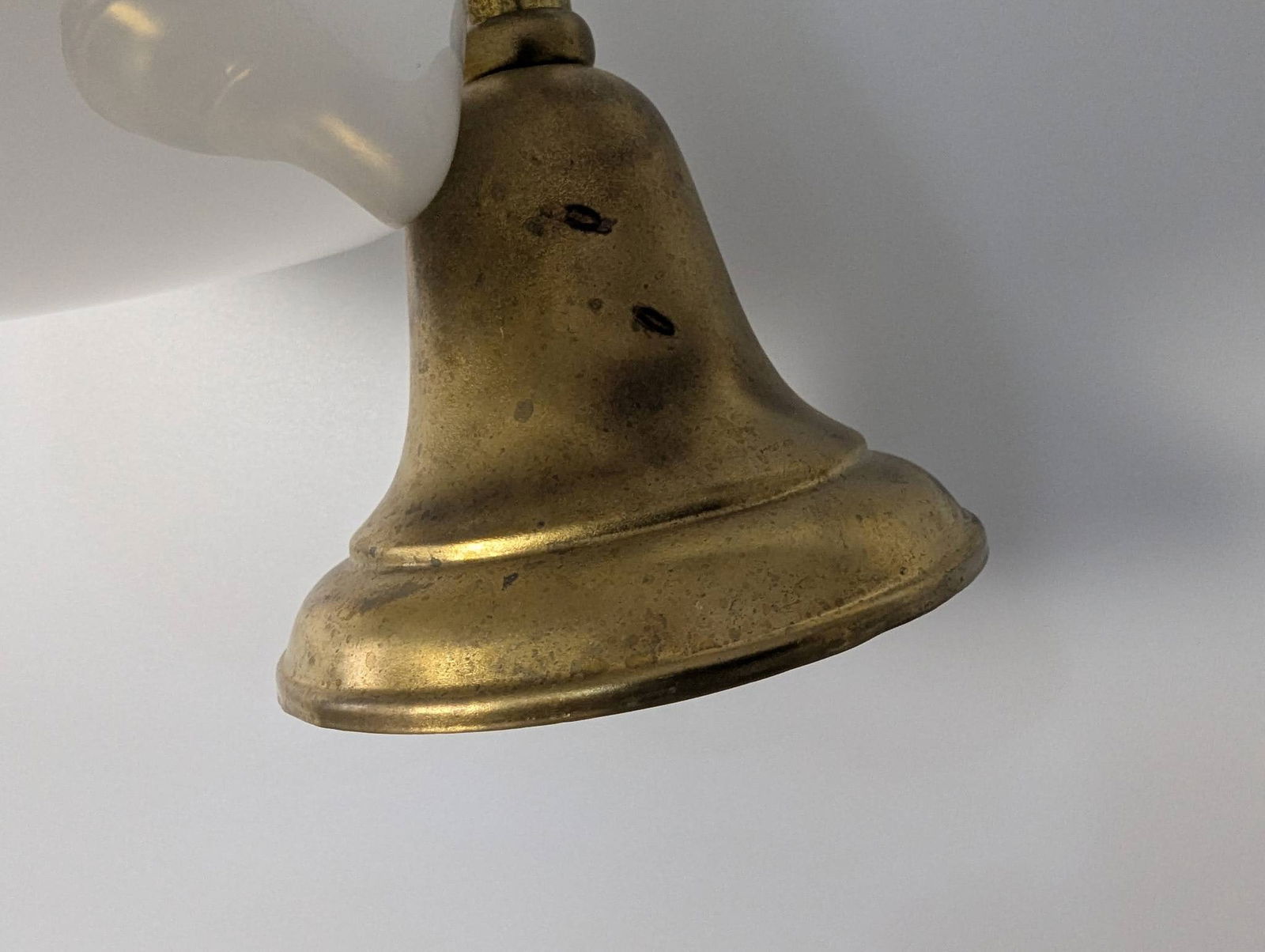 Opaline Glass Pendant Light with Brass Fitter and Chain in Vintage Style Art Deco - 5