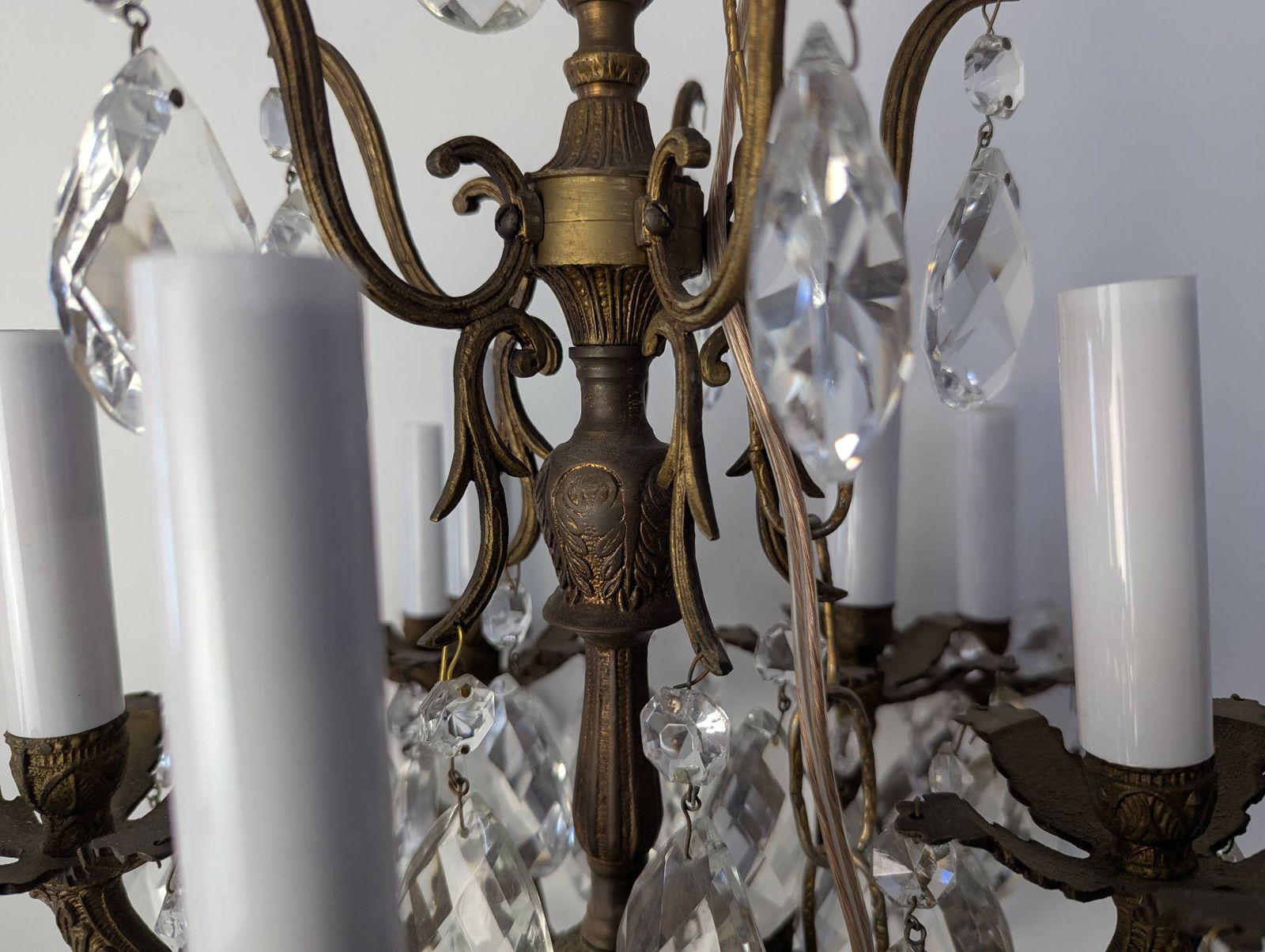 French Louis XV-style Brass and Crystal Six-Arm Chandelier with Patina - 3