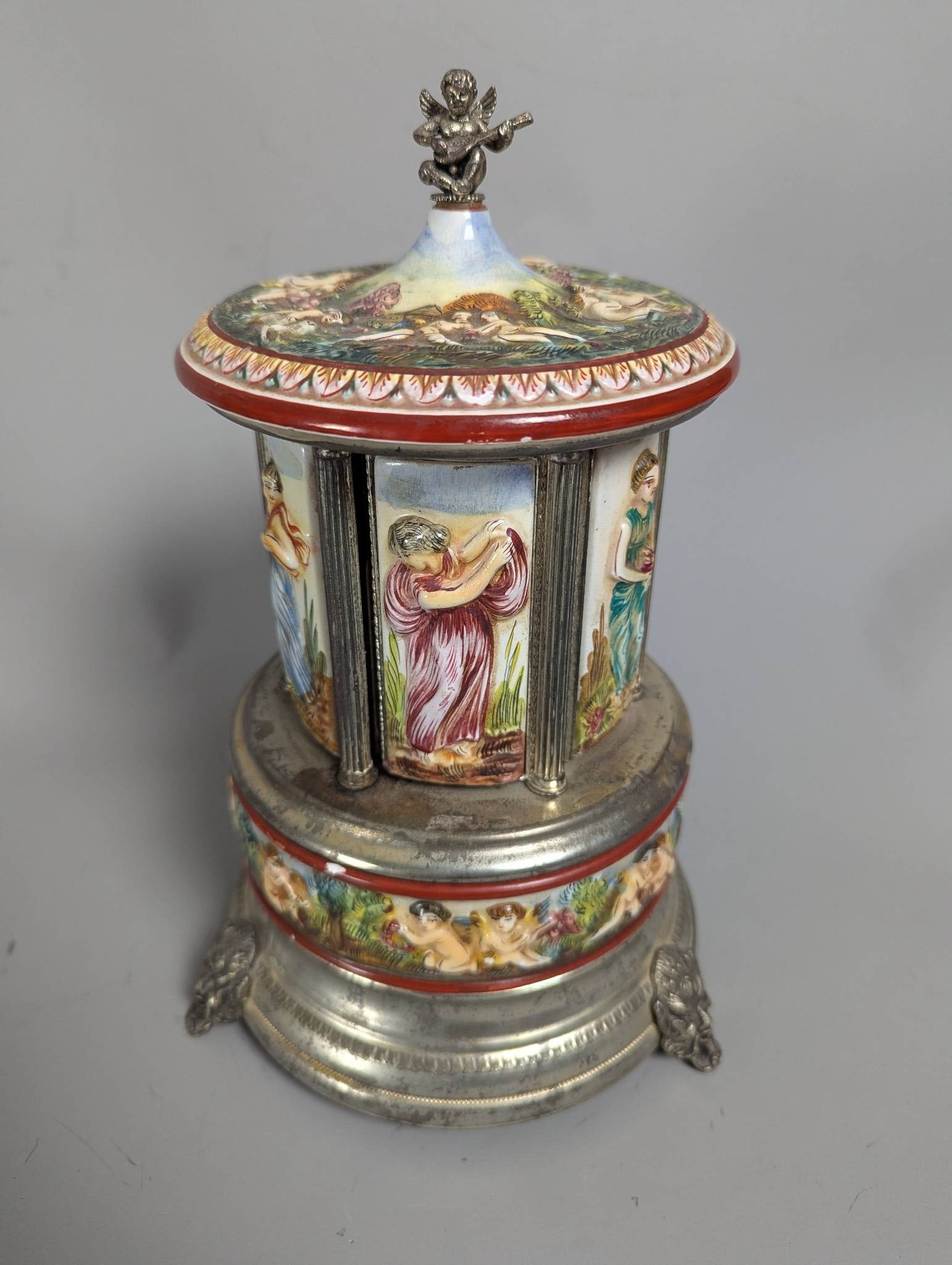 Reuge Capodimonte Porcelain Musical Cigarette or Lipstick Dispenser - 2